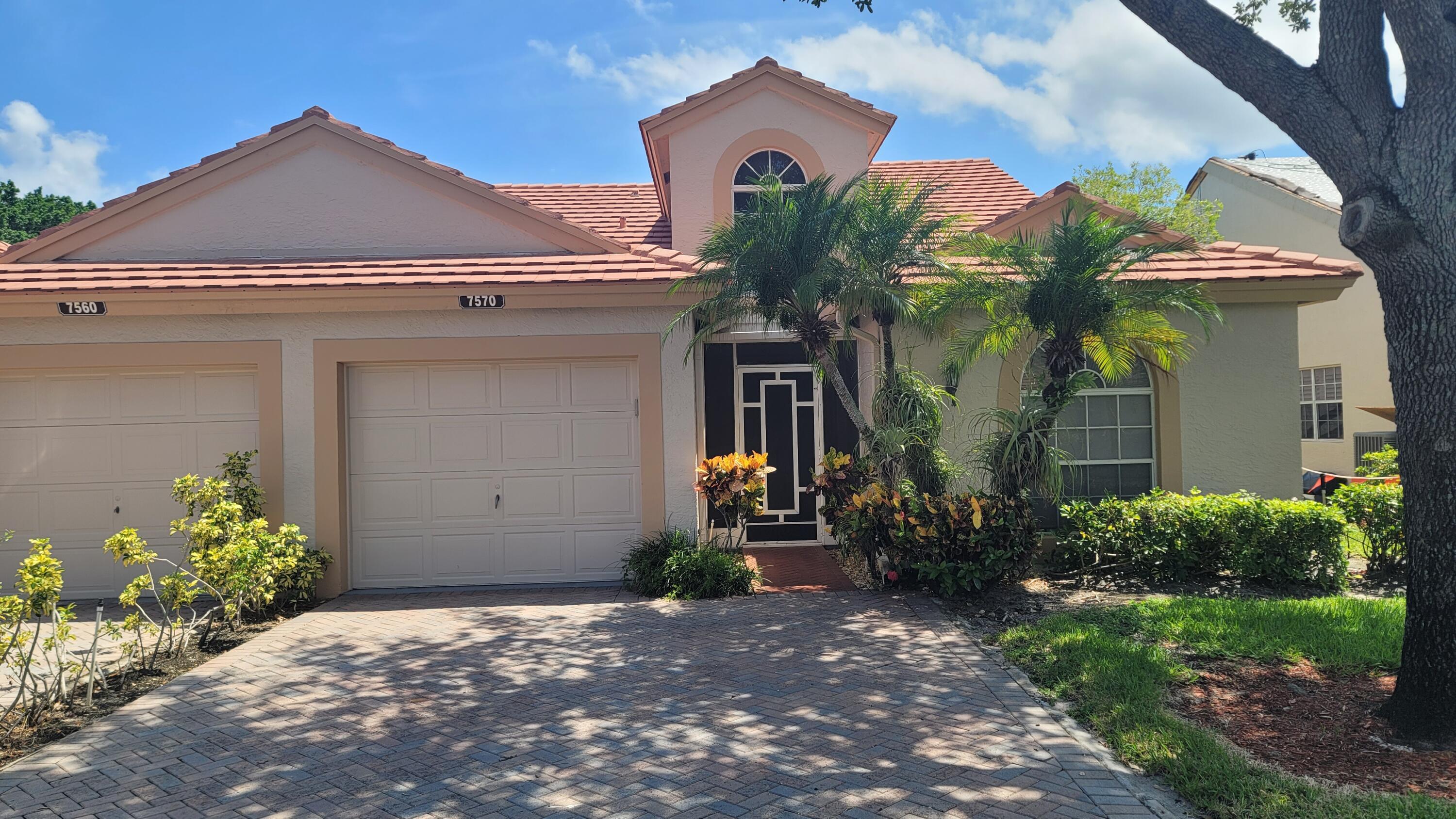 7570 Diamond Pointe Circle Property Photo 1
