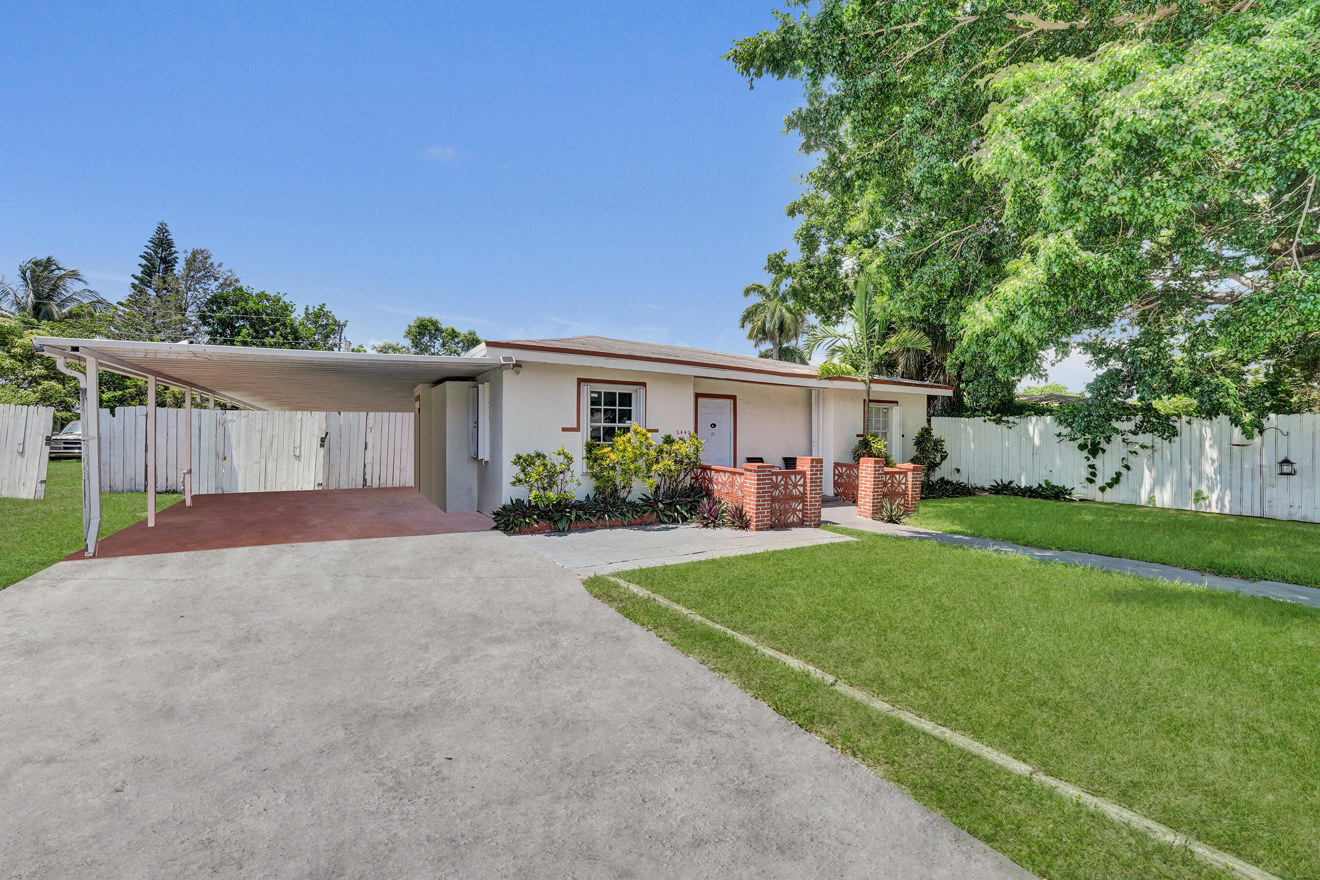 2442 Funston Street Property Photo 3
