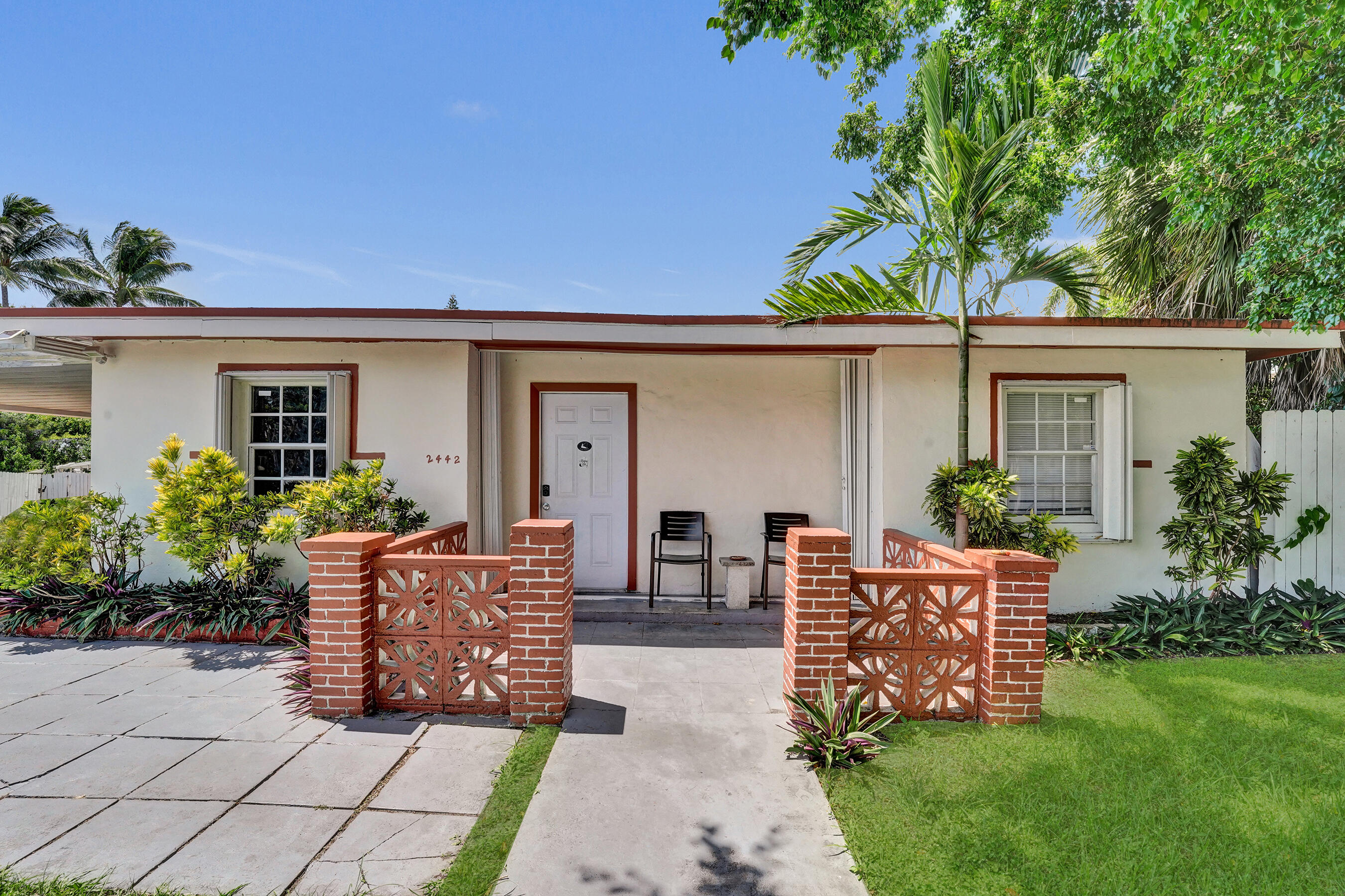 2442 Funston Street Property Photo 4