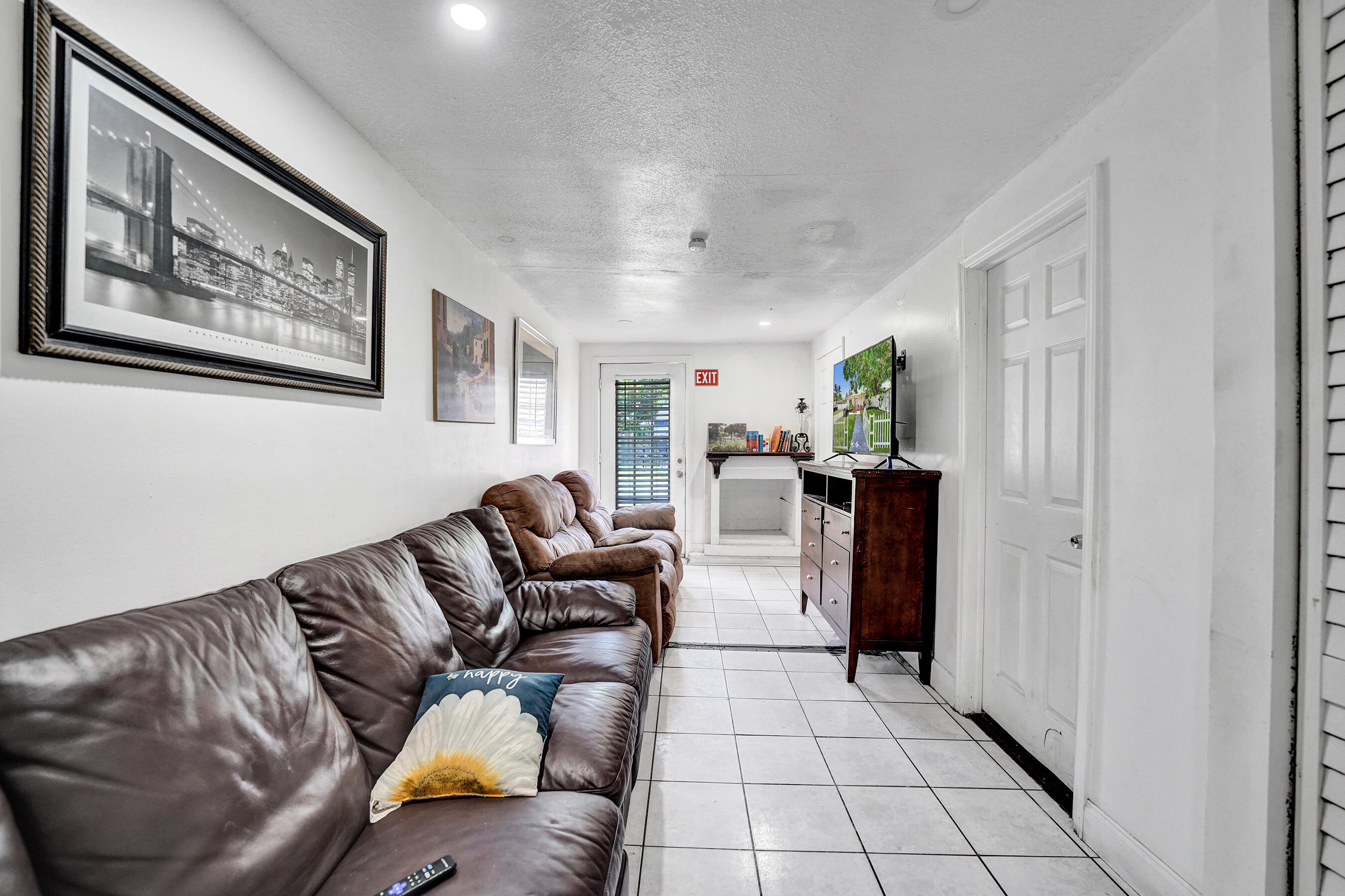 2442 Funston Street Property Photo 9