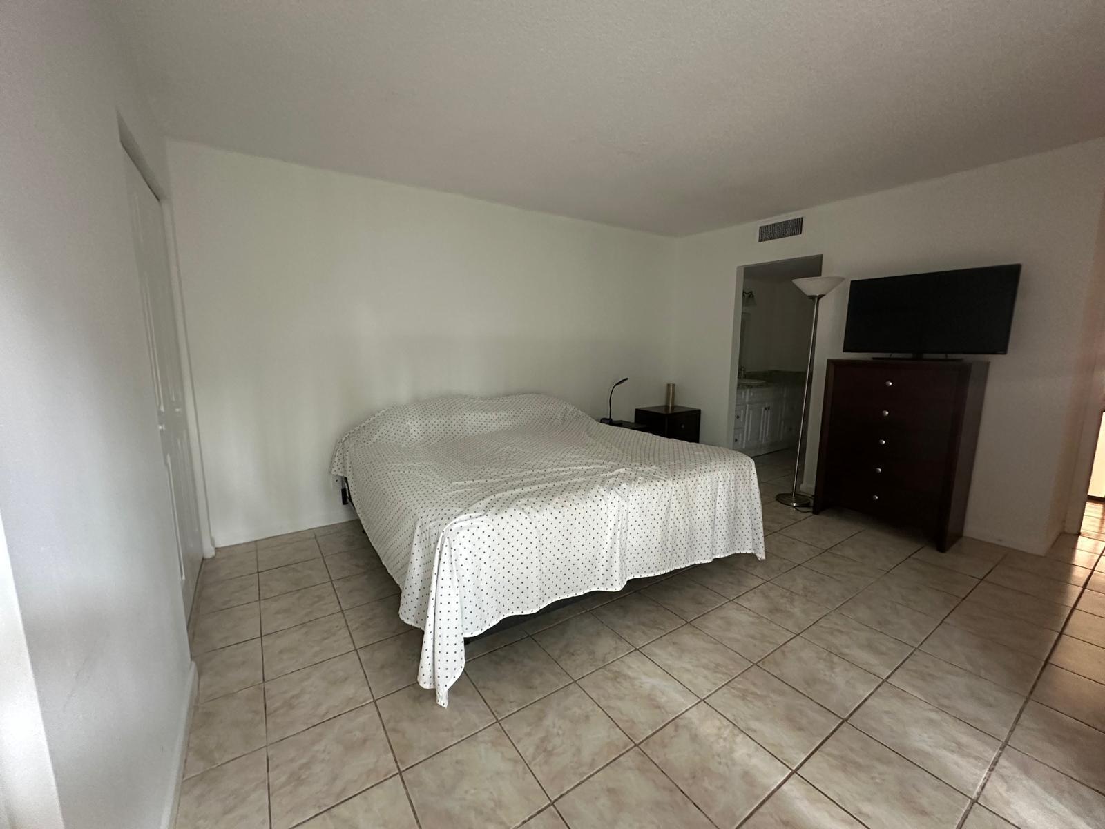 2100 White Pine Circle D Property Photo 20