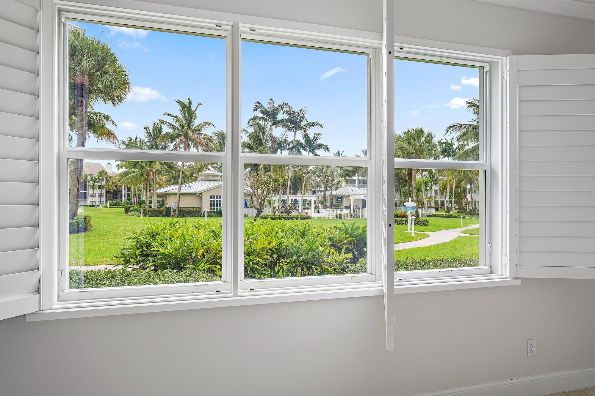 411 Bay Colony Drive N Property Photo 8