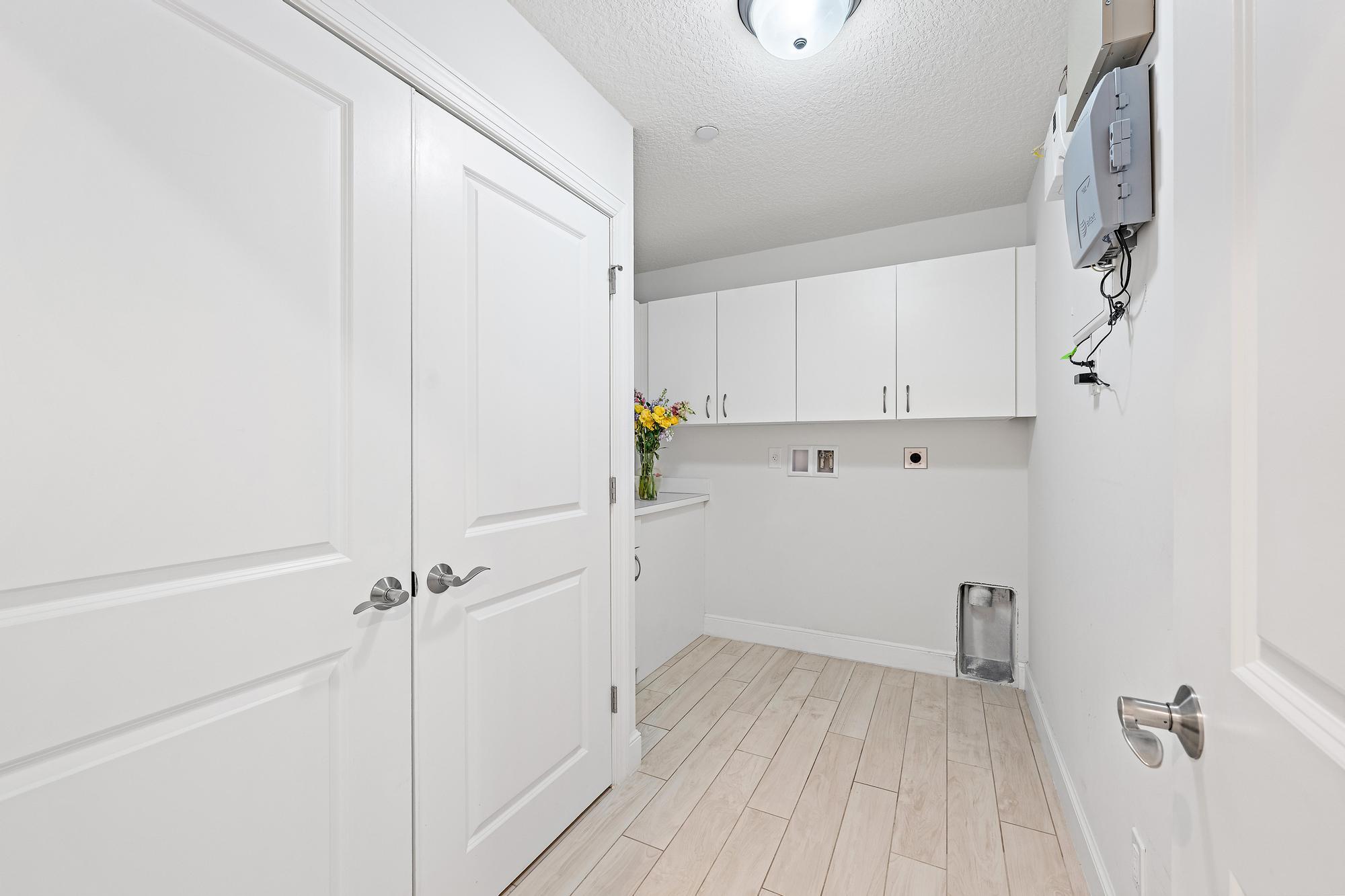 411 Bay Colony Drive N Property Photo 21