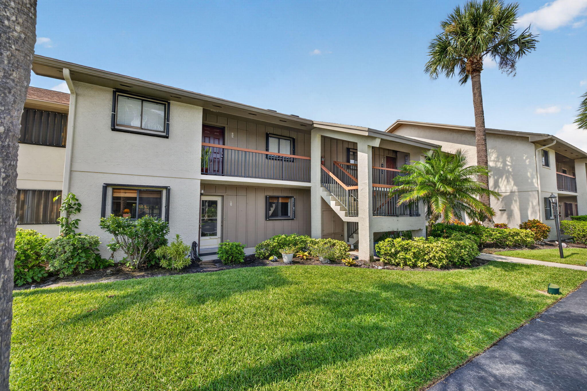 1600 Ne Dixie Highway 10-205 Property Photo 3