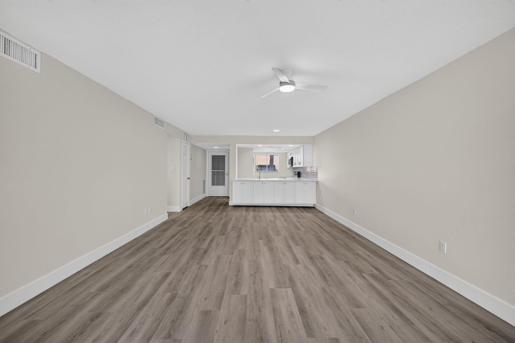 1600 Ne Dixie Highway 10-205 Property Photo 12