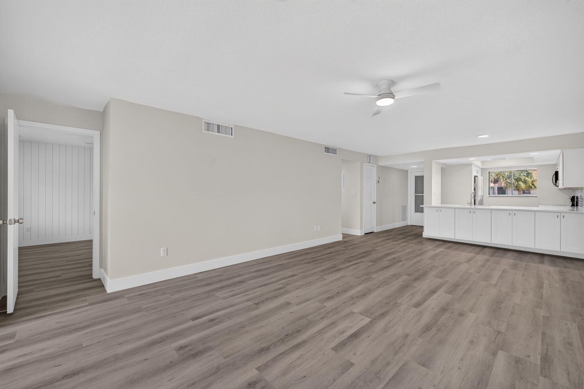 1600 Ne Dixie Highway 10-205 Property Photo 13