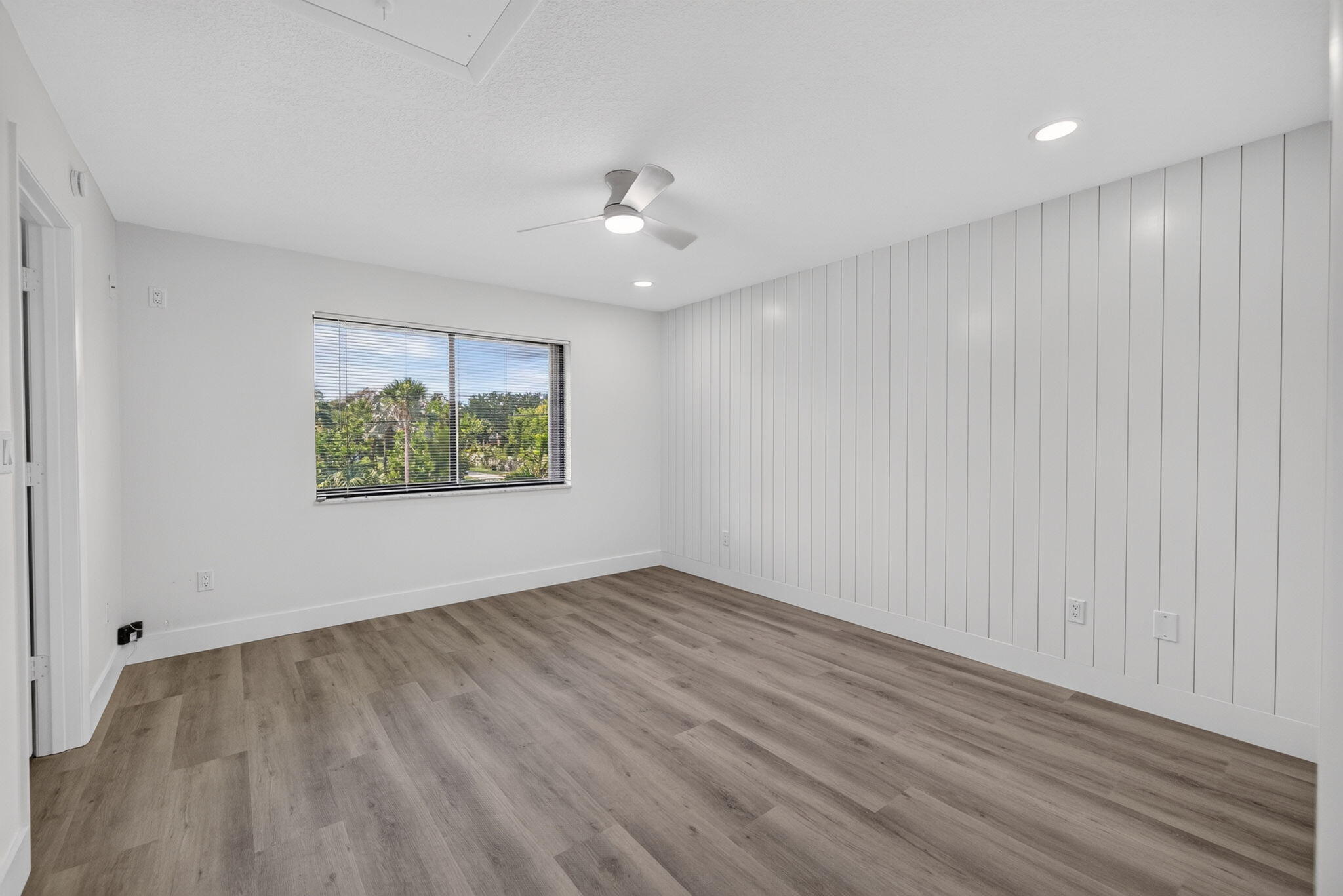 1600 Ne Dixie Highway 10-205 Property Photo 15