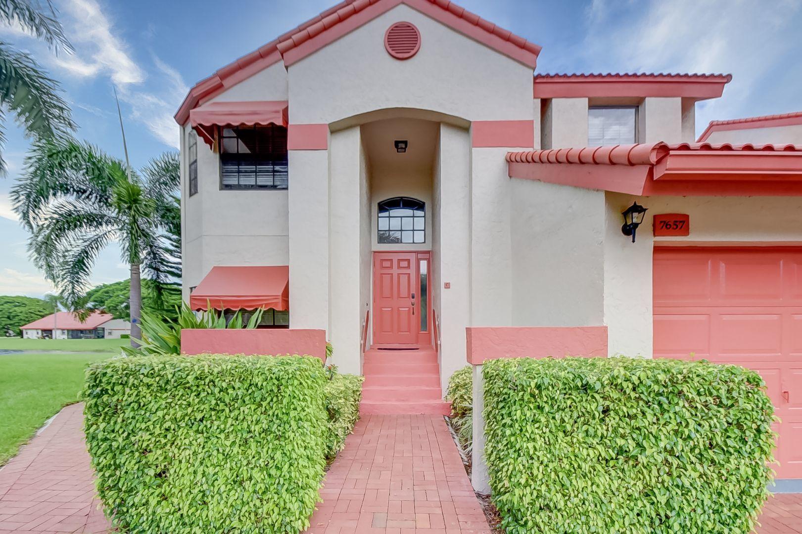 7657 LEXINGTON CLUB Boulevard C Property Photo 1