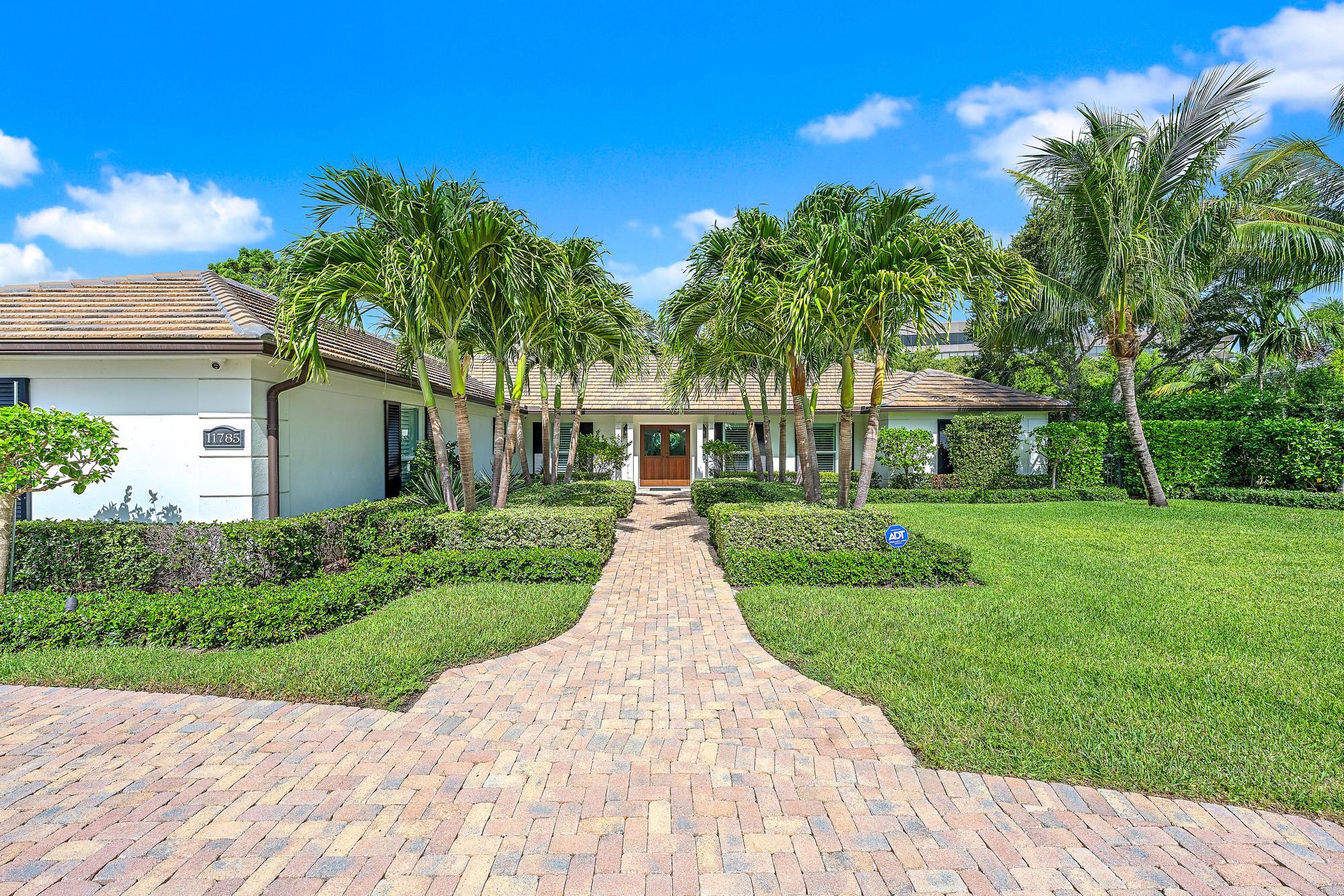 11785 Lake Shore Place Property Photo 1