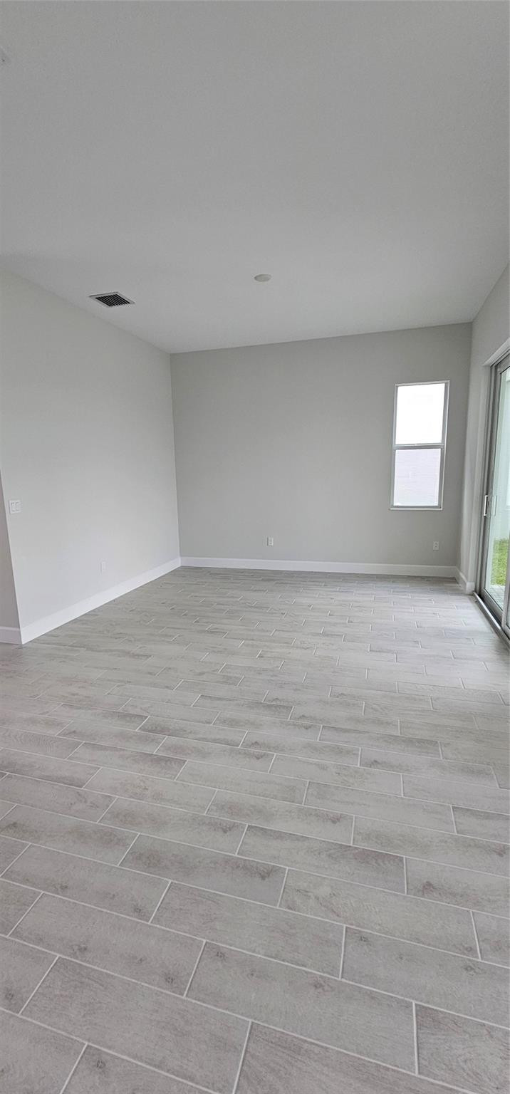 5461 Empire Drive Property Photo 11