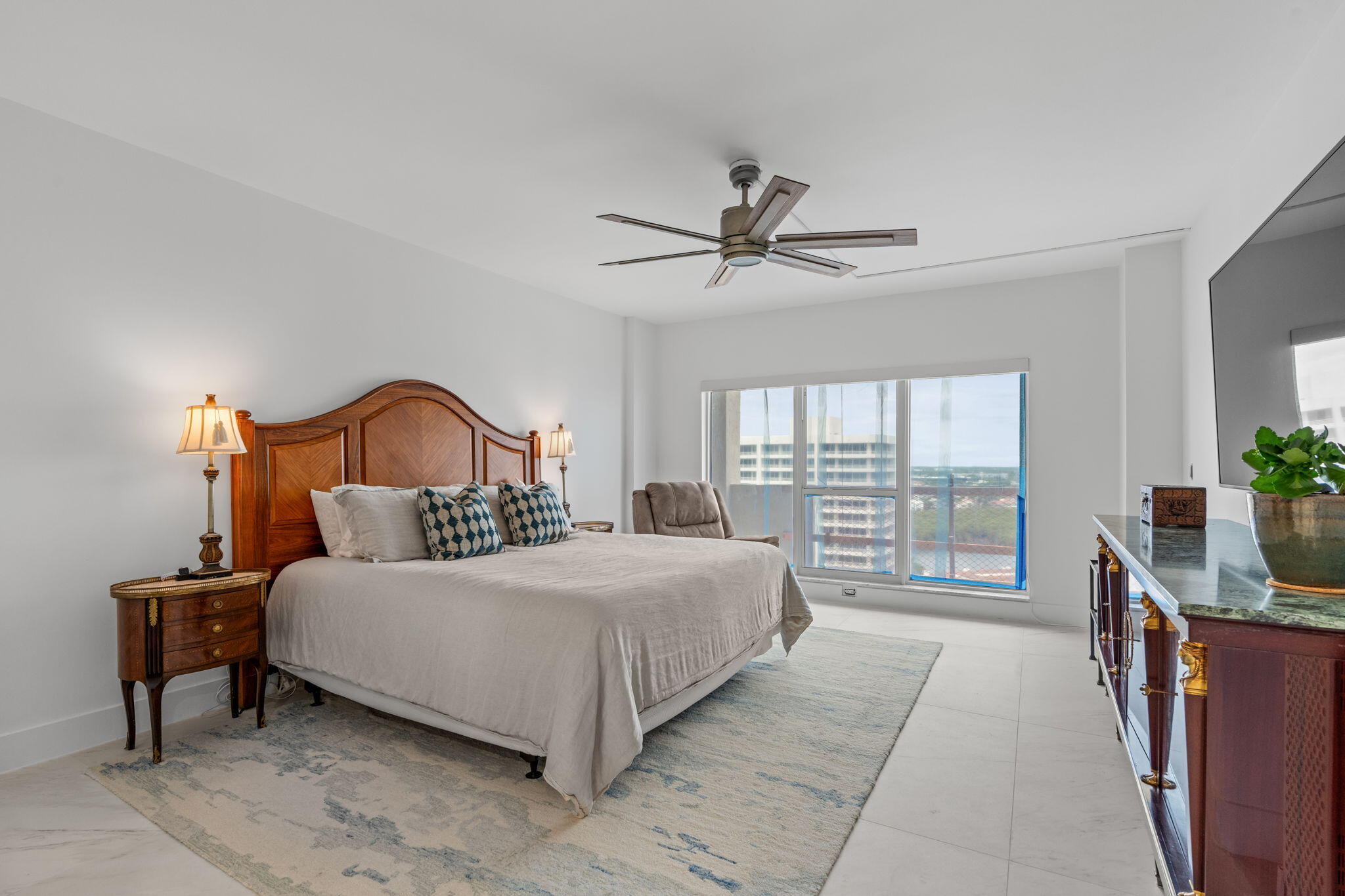 4301 N Ocean Boulevard 1706 Property Photo 15