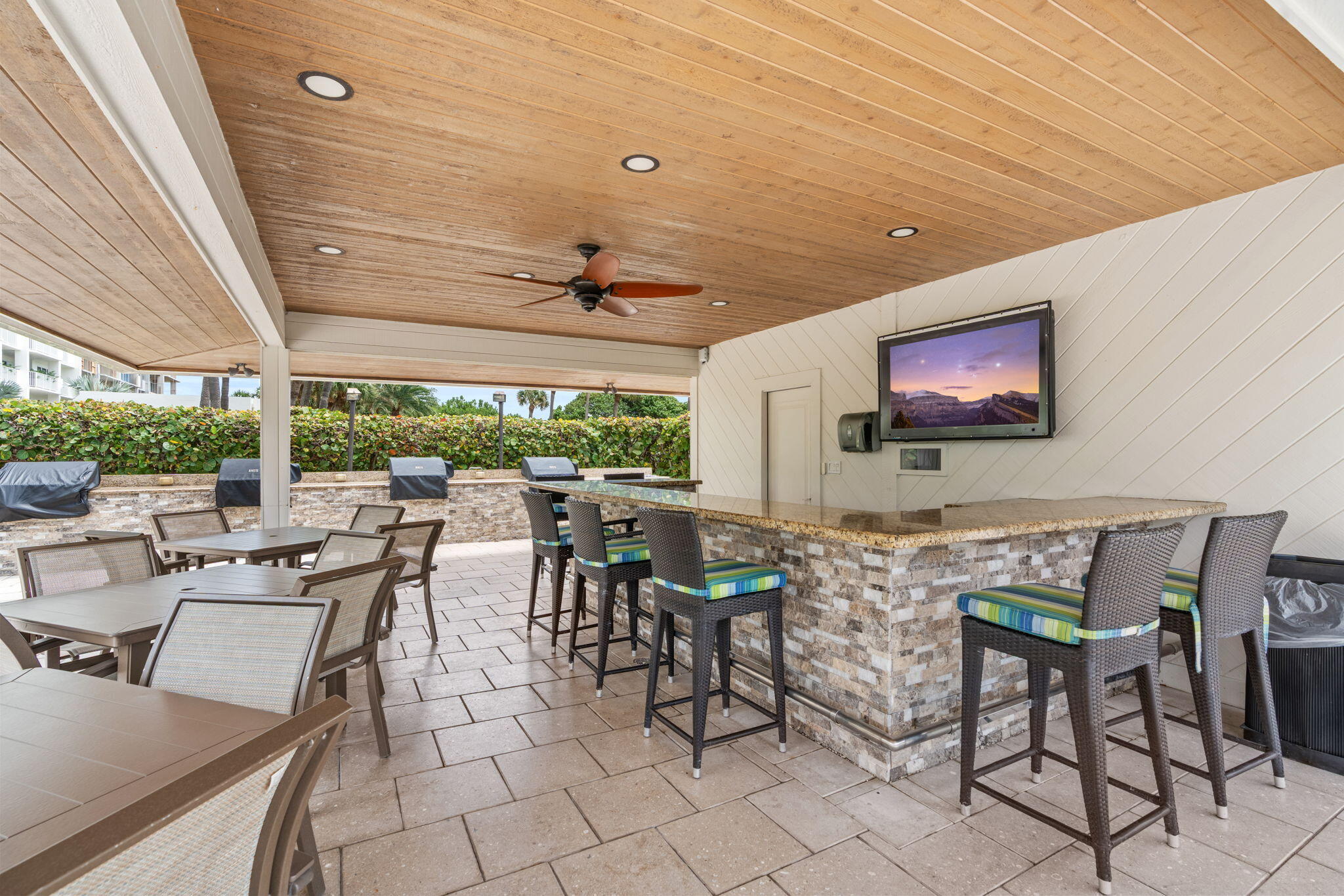 4301 N Ocean Boulevard 1706 Property Photo 44