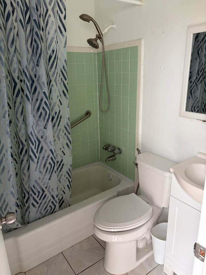 2213 Lincoln Street 6 Property Photo 5