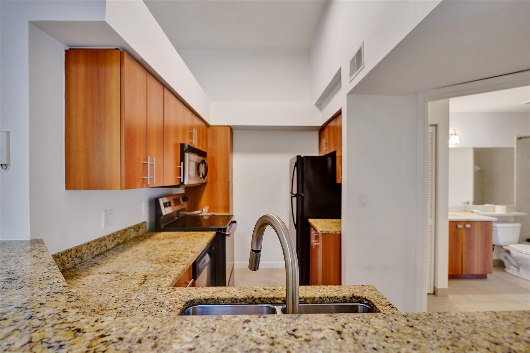 1050 Crystal Way N Property Photo 1