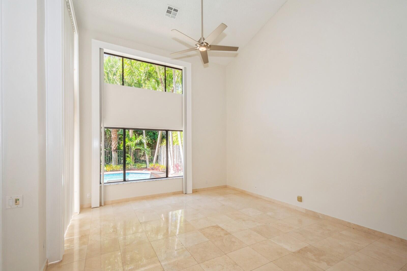 5504 Fox Hollow Drive Property Photo 6
