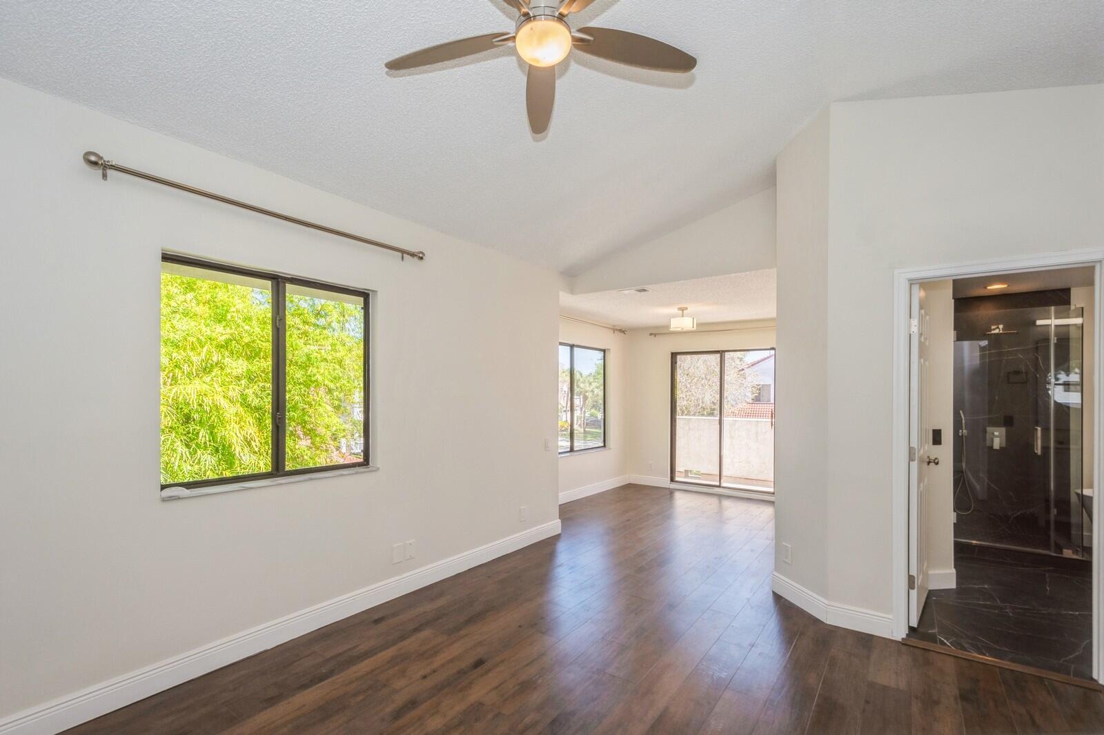 5504 Fox Hollow Drive Property Photo 20