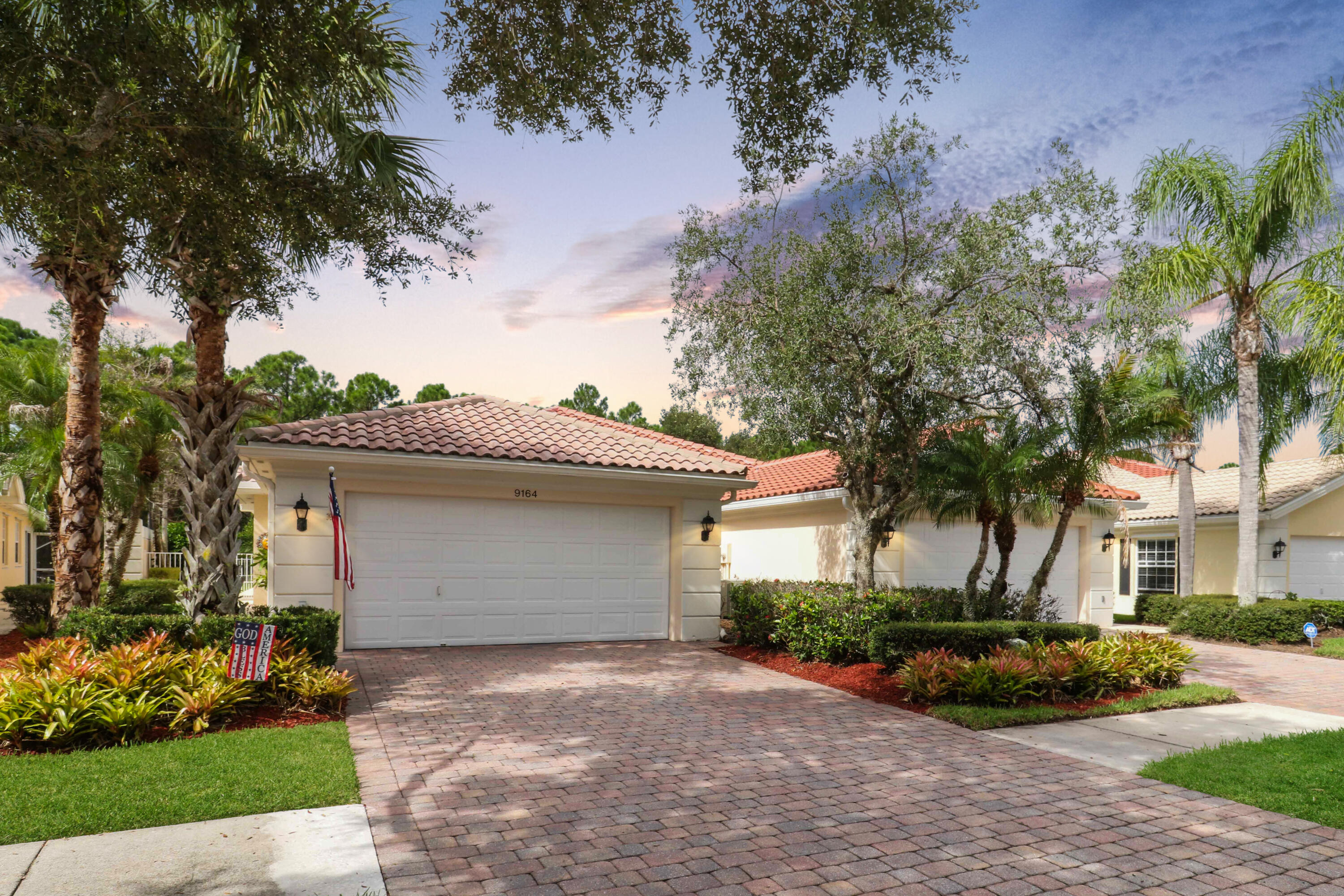 9164 SE Hawks Nest Court