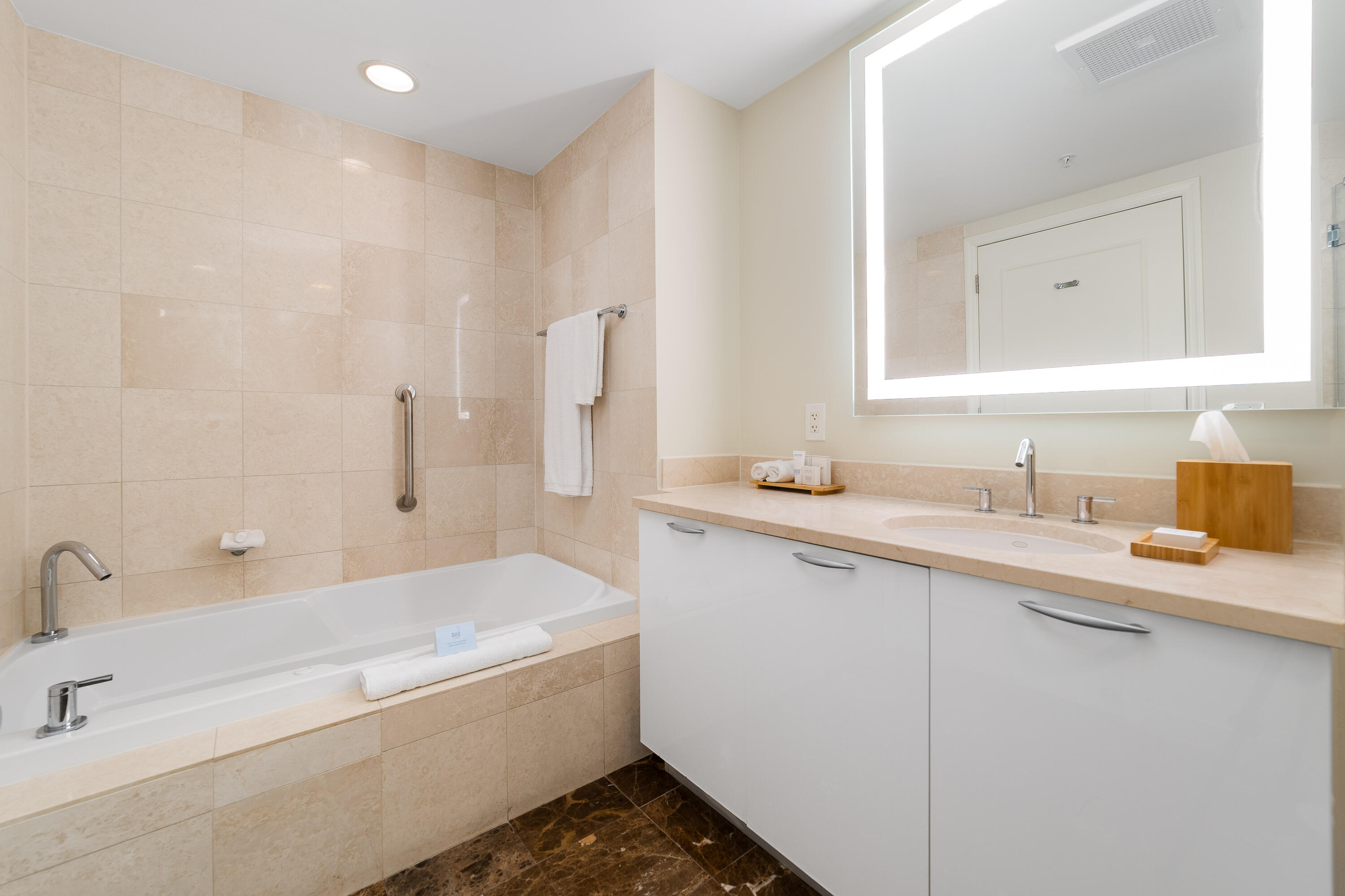 505 N Fort Lauderdale Beach Boulevard 1708 Property Photo 9