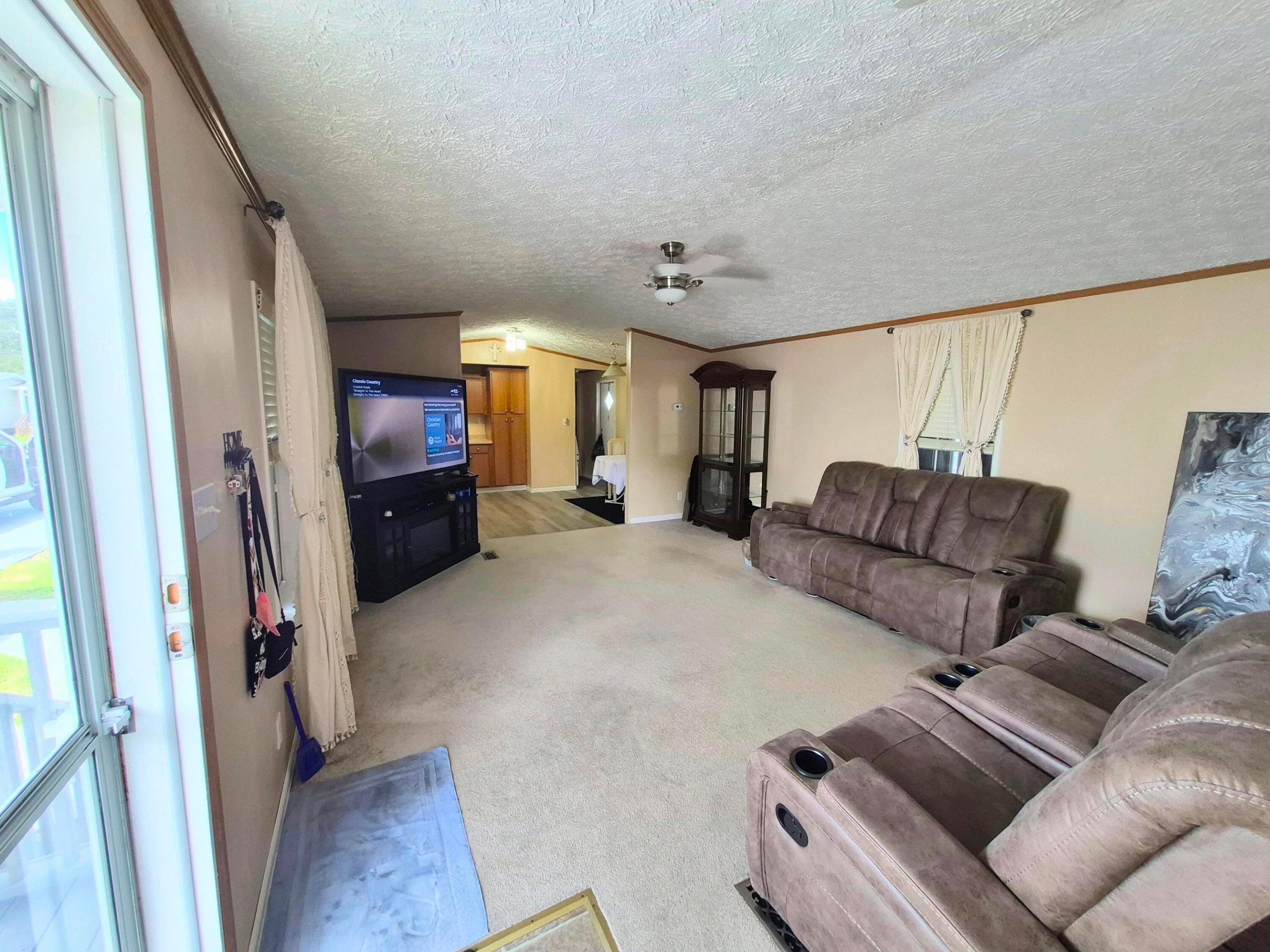 1040 12th Street Property Photo 6
