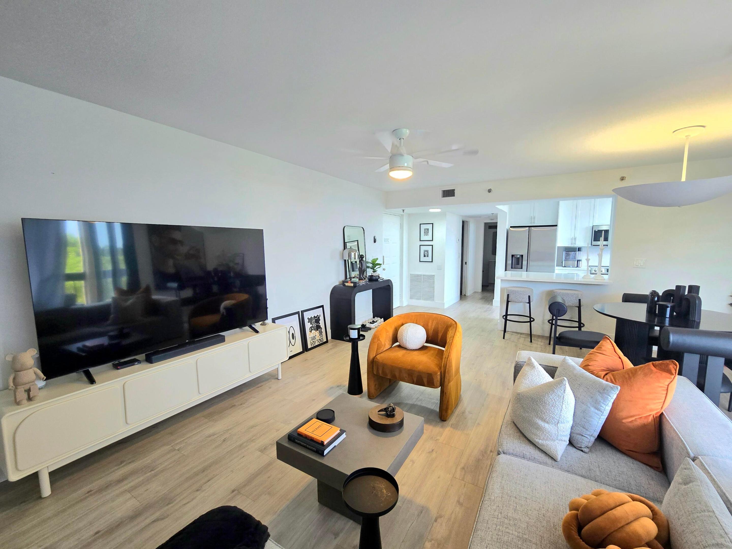 955 Egret Circle 501 Property Photo 11