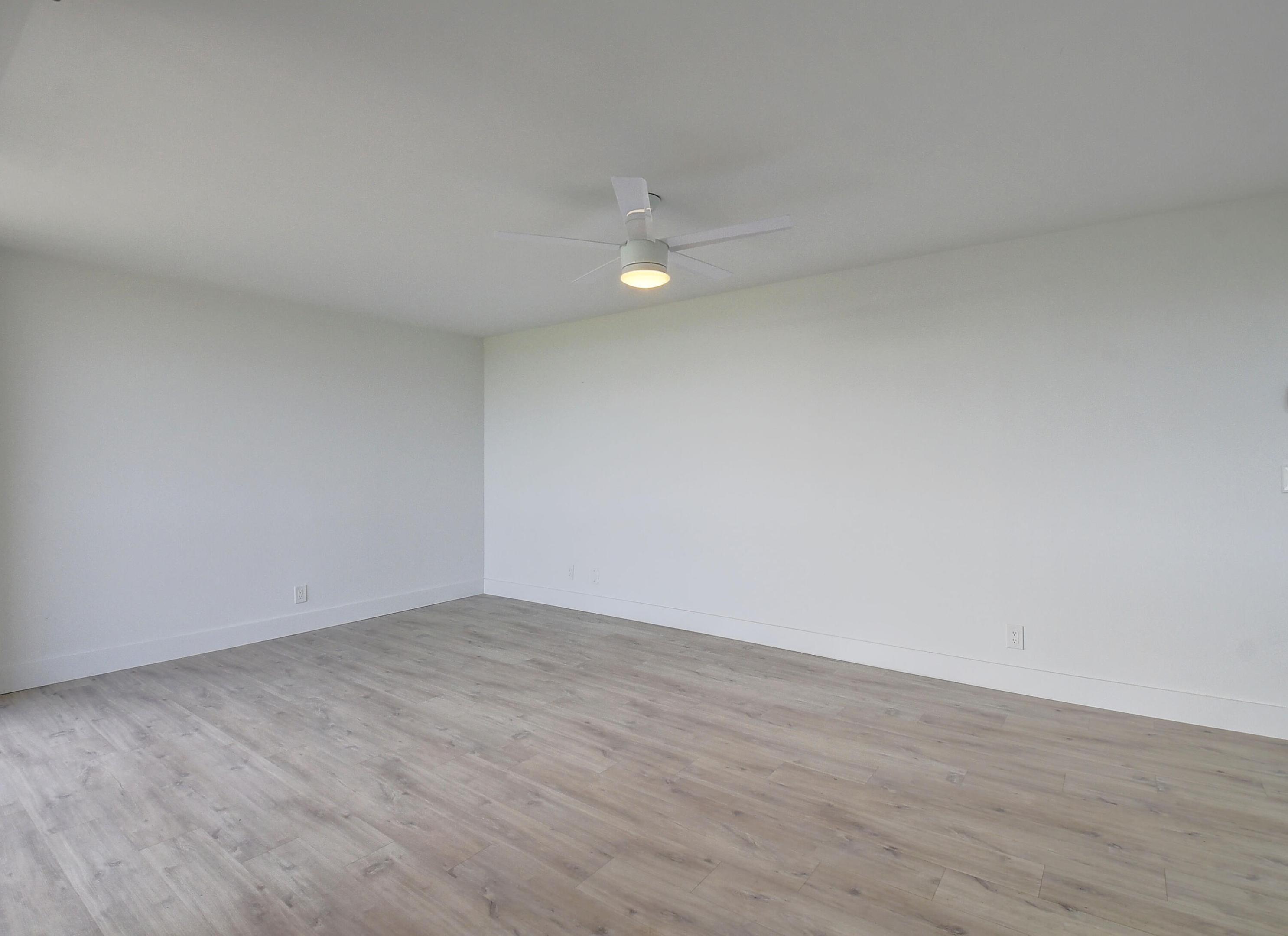 955 Egret Circle 501 Property Photo 13