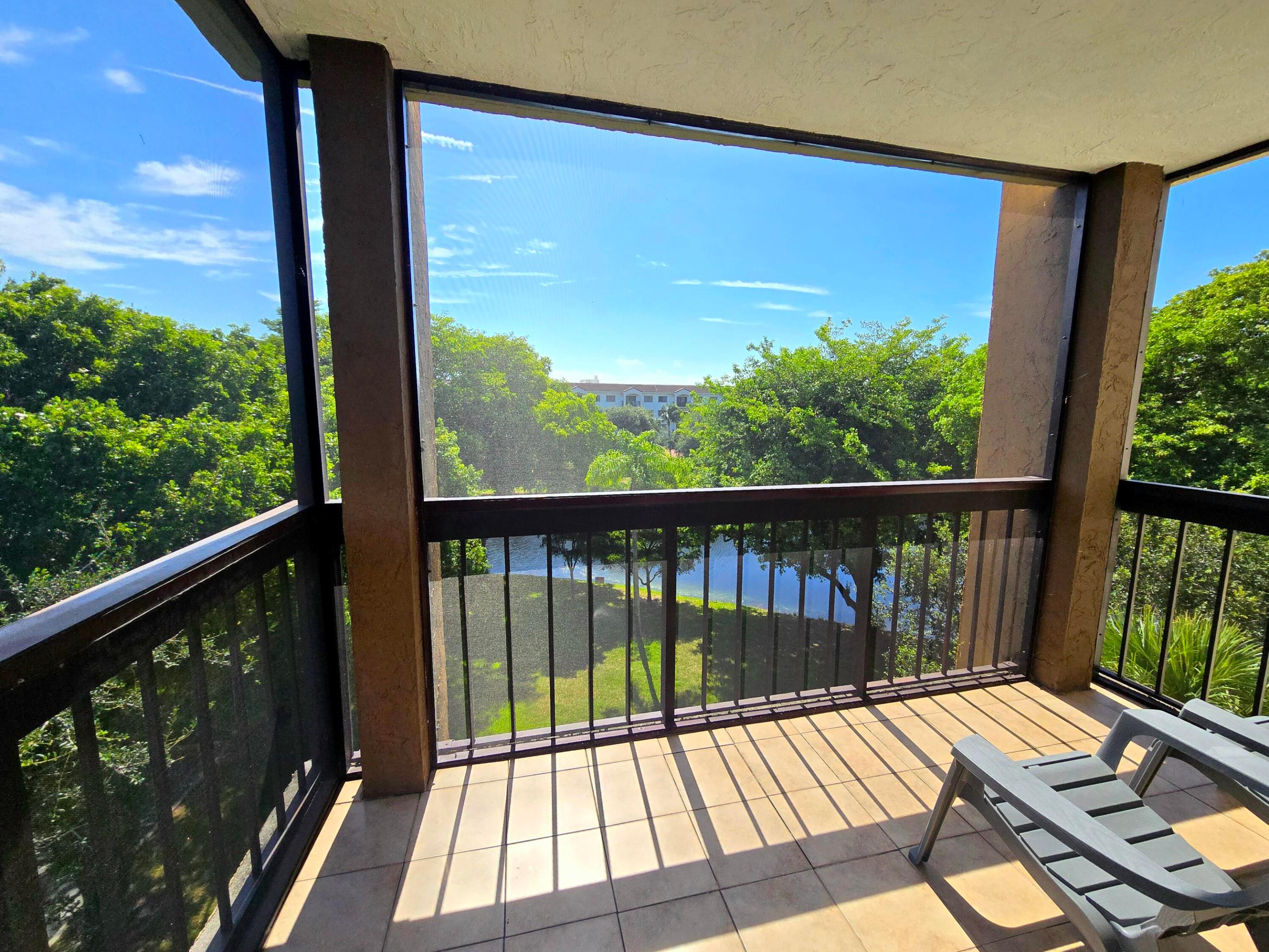 955 Egret Circle 501 Property Photo 18