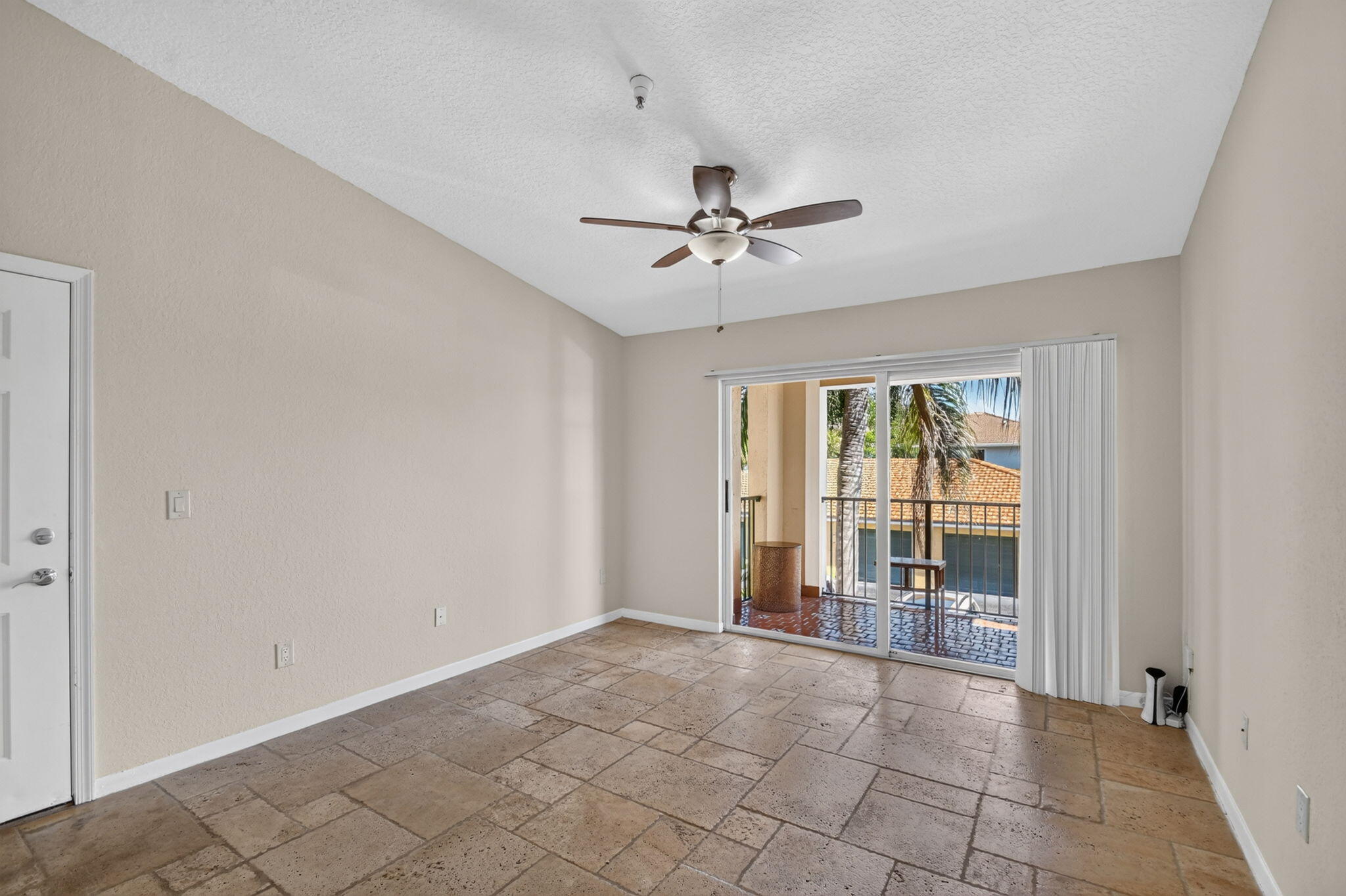160 Yacht Club Way 211 Property Photo 4