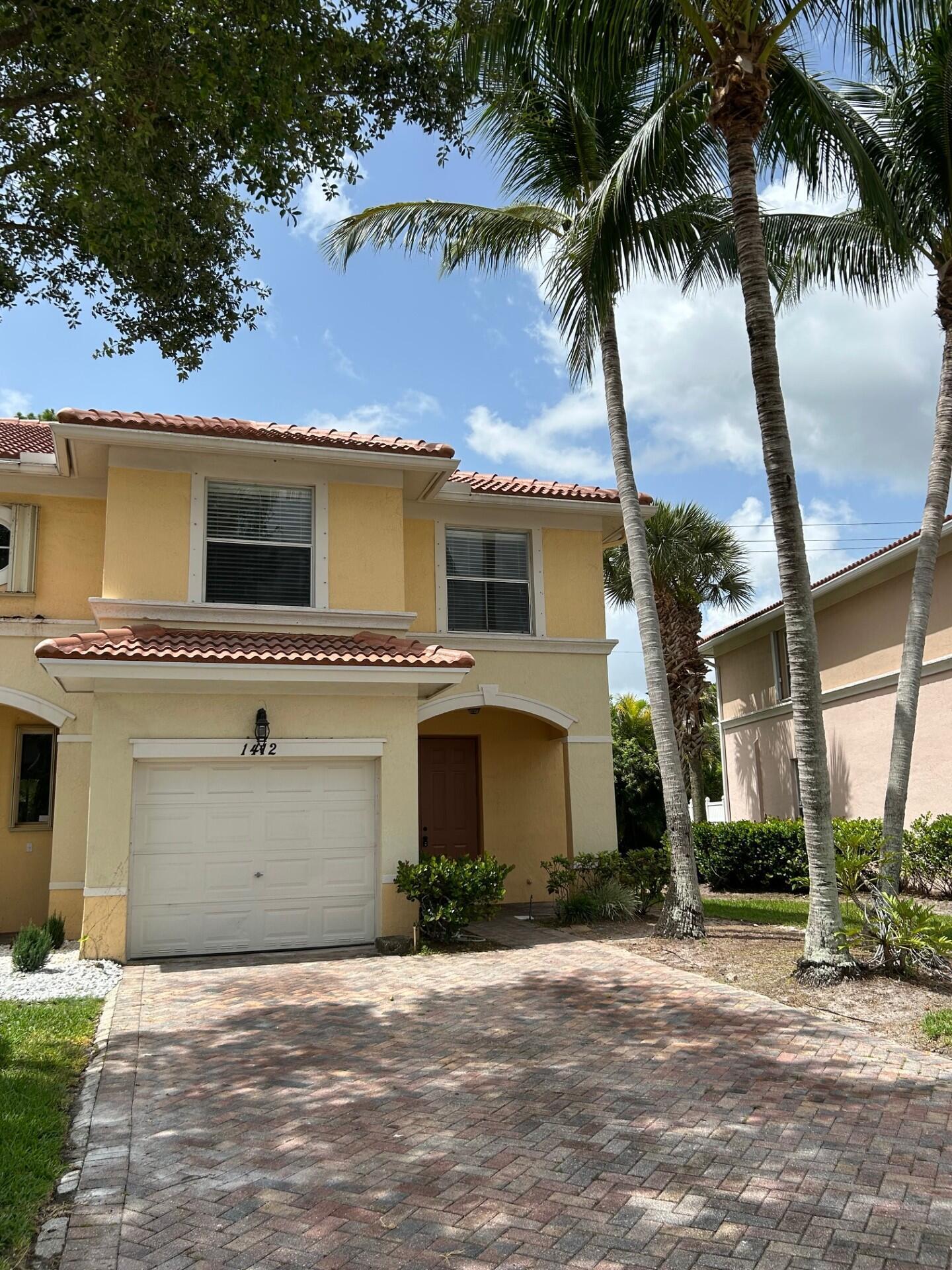 1412 Seminole Palms Drive Property Photo 1