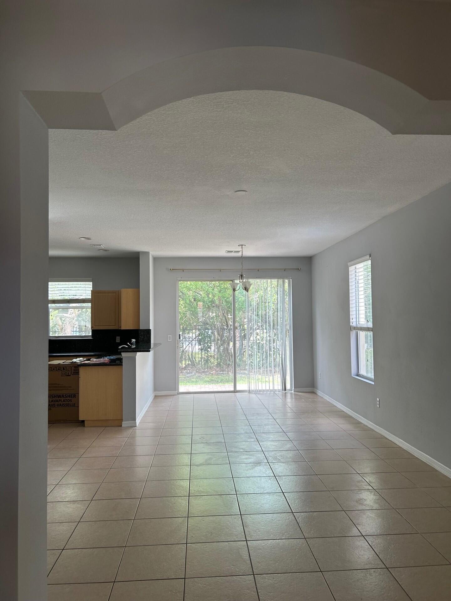 1412 Seminole Palms Drive Property Photo 3