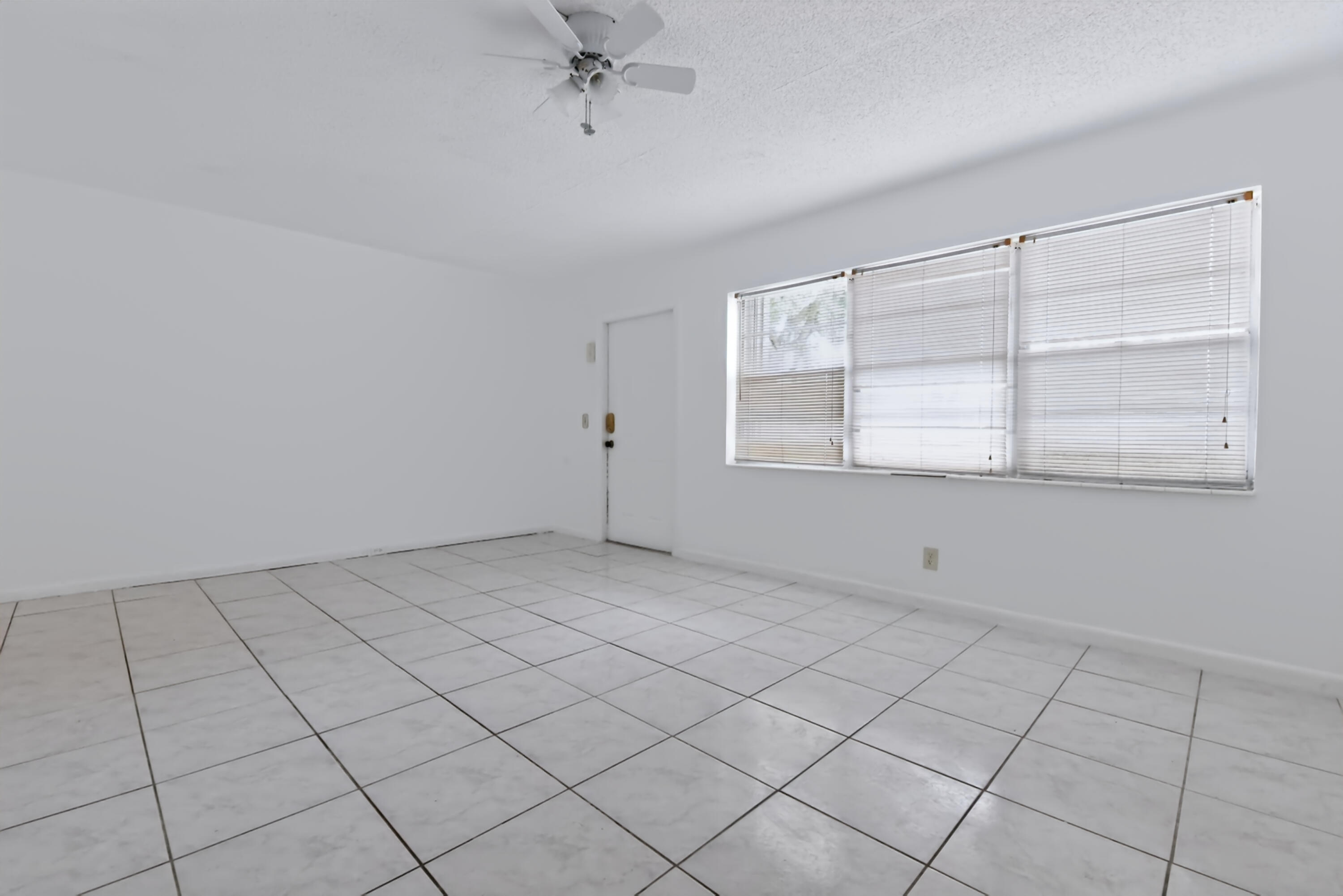 264 Northampton N Property Photo 3