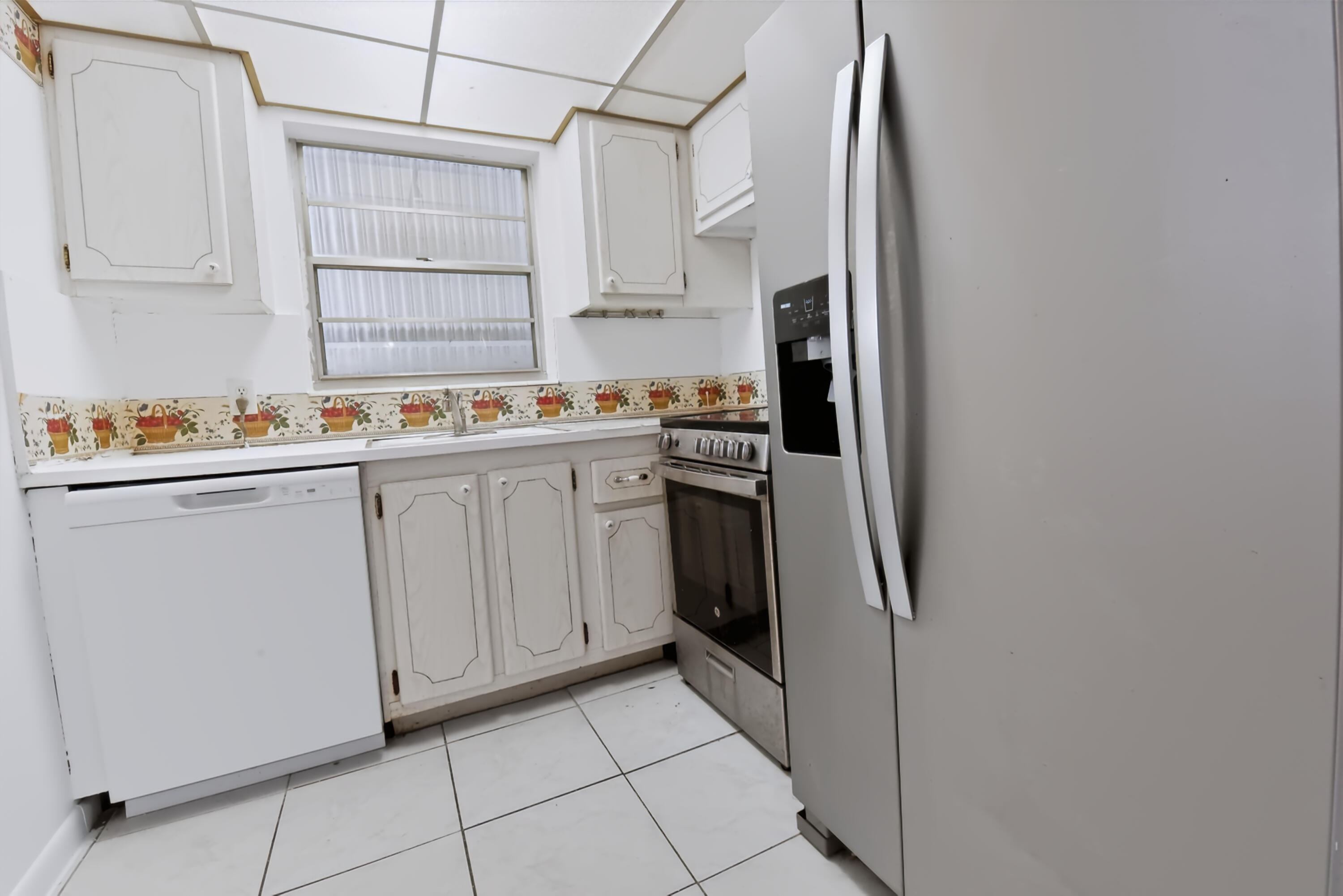 264 Northampton N Property Photo 6