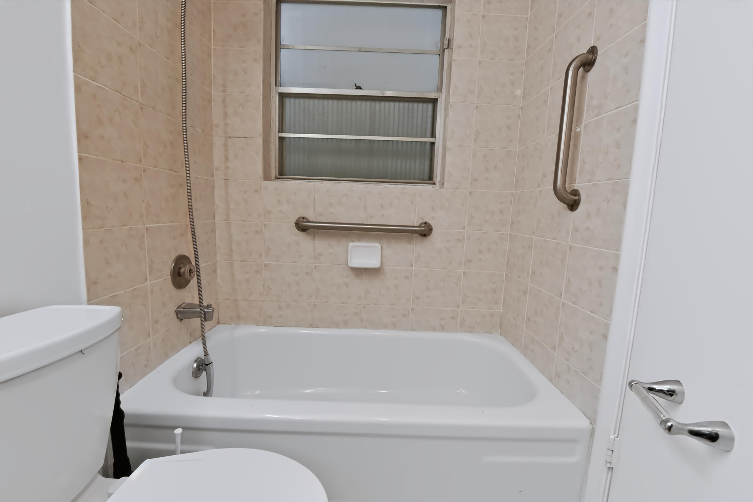 264 Northampton N Property Photo 11