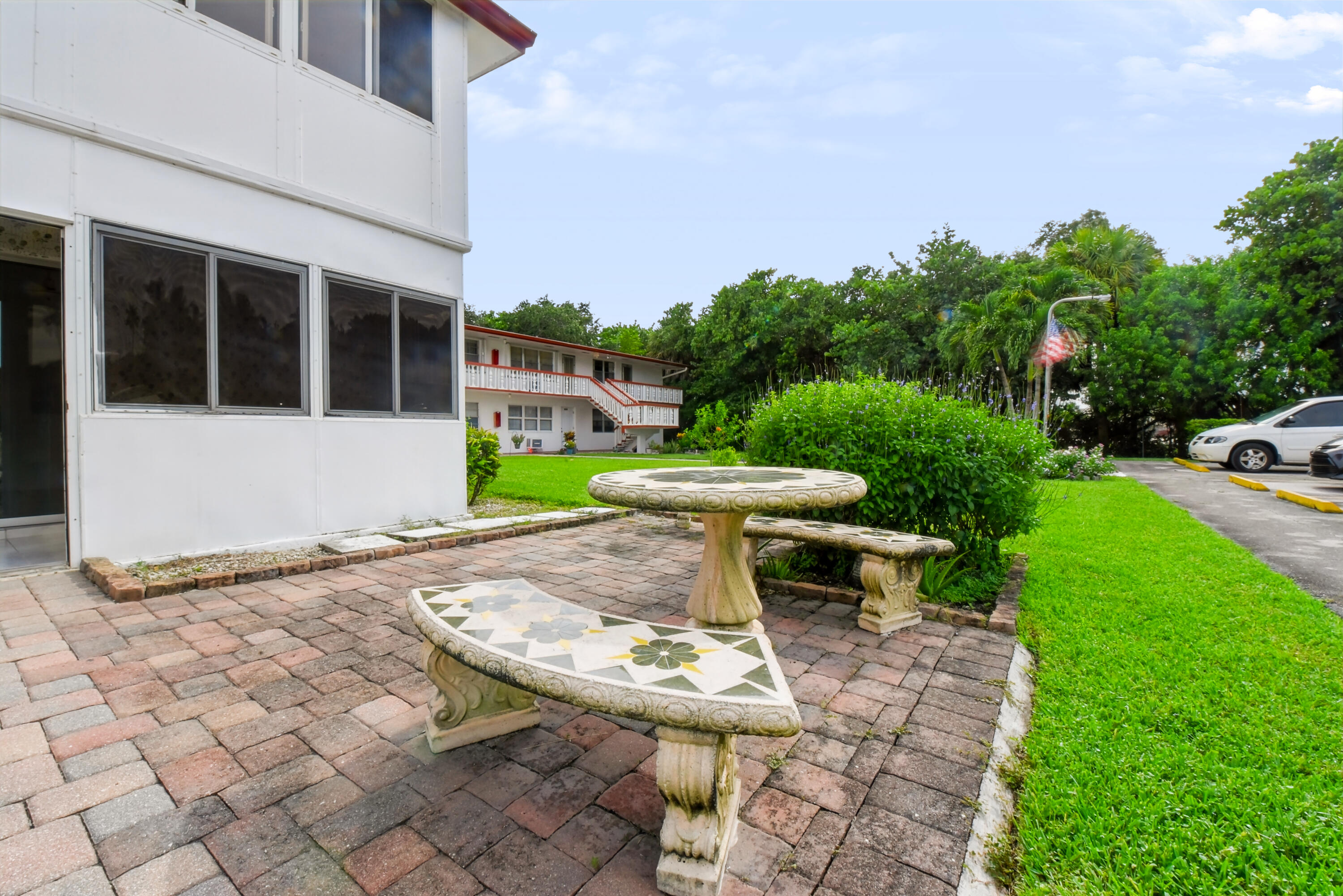 264 Northampton N Property Photo 15