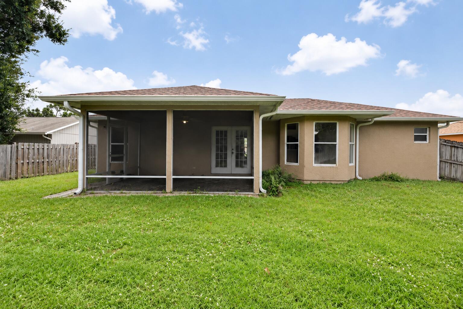 491 Se Starflower Avenue Property Photo 22