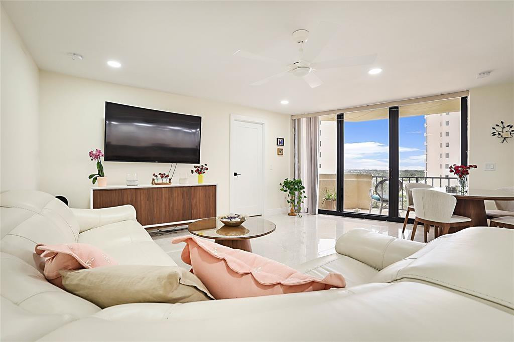 2800 N Ocean Drive B-9a Property Photo 6