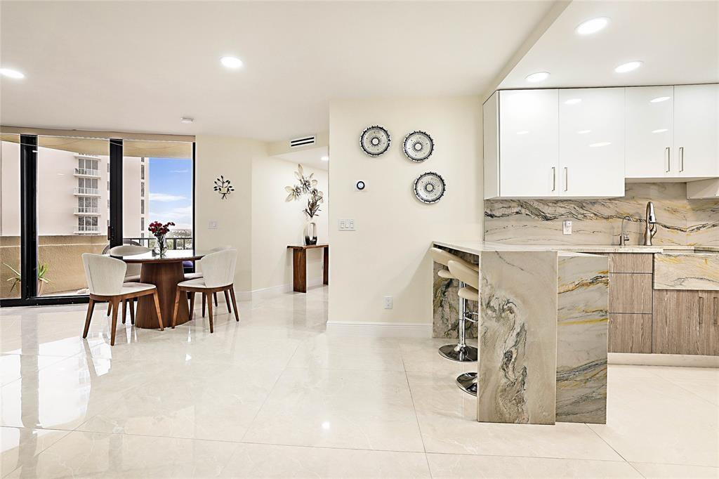 2800 N Ocean Drive B-9a Property Photo 7