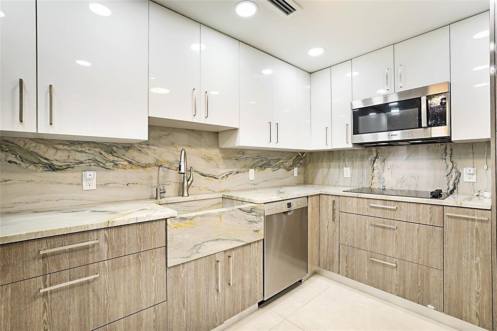 2800 N Ocean Drive B-9a Property Photo 10