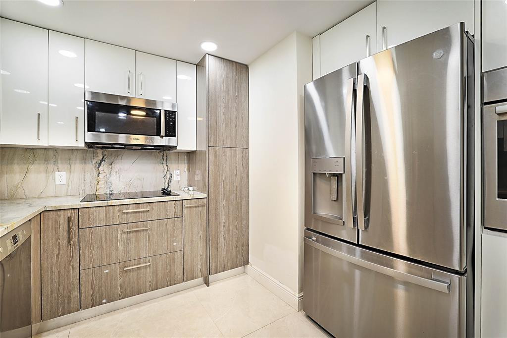 2800 N Ocean Drive B-9a Property Photo 12