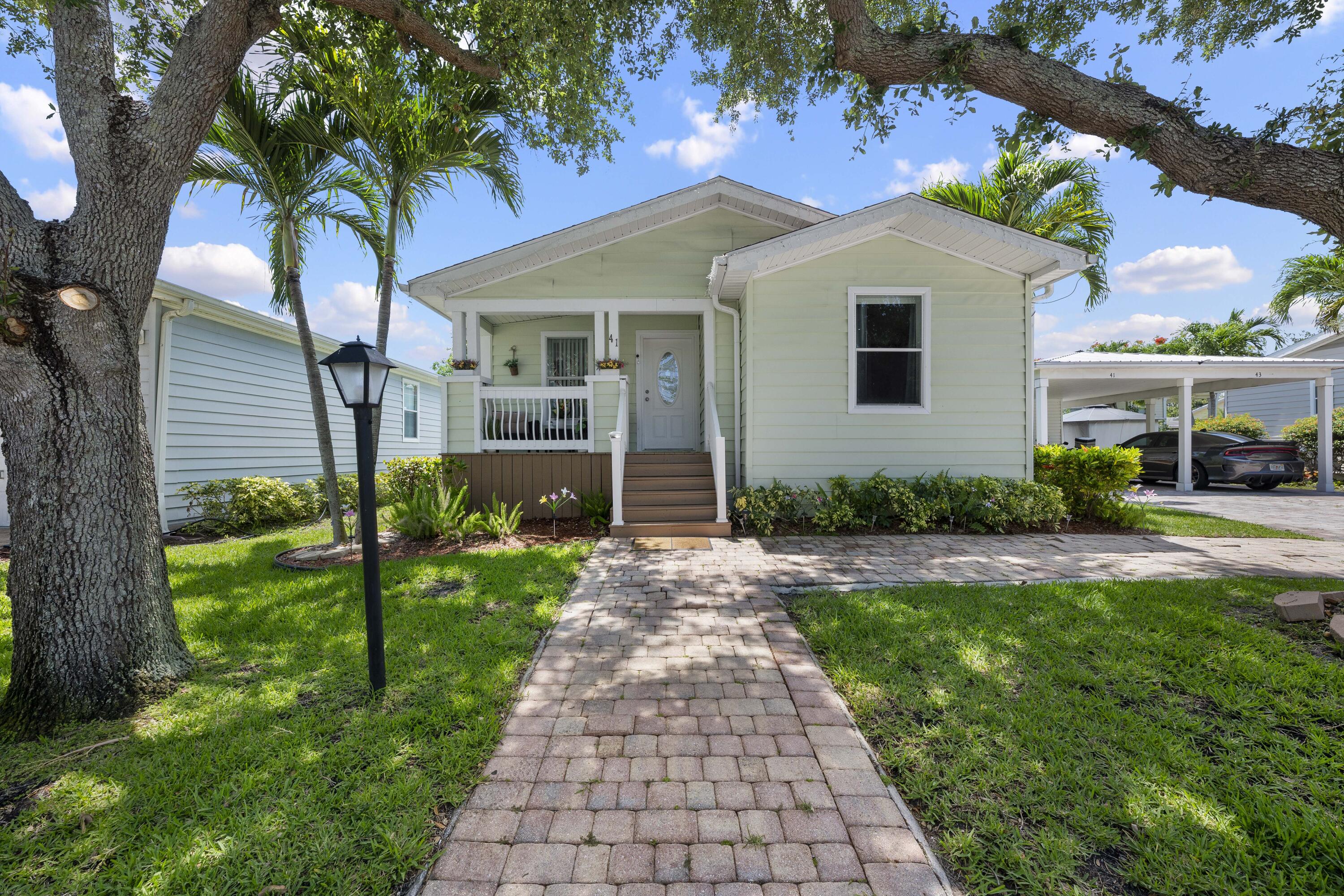 2555 Pga Boulevard 41 Property Photo 2