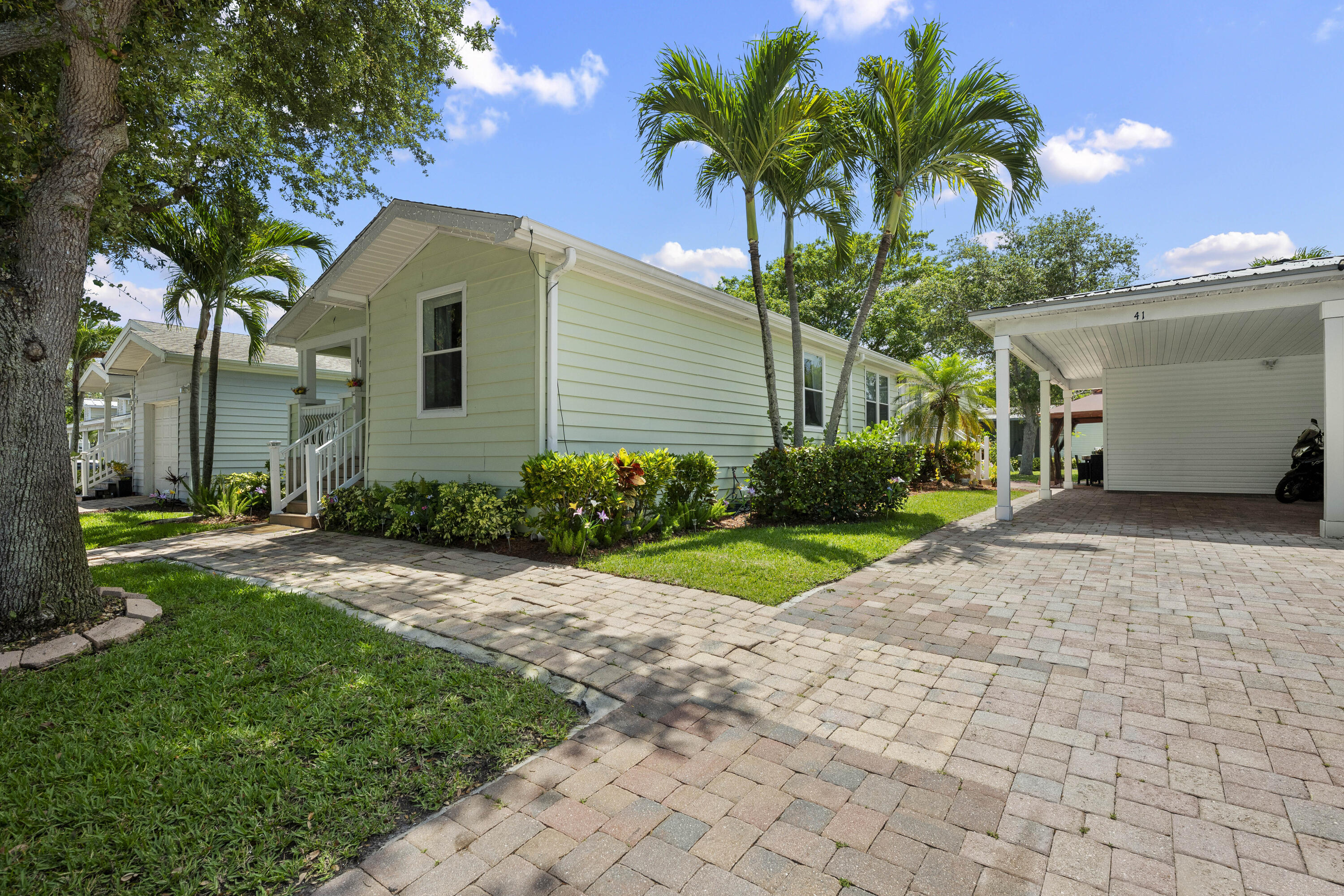 2555 Pga Boulevard 41 Property Photo 3