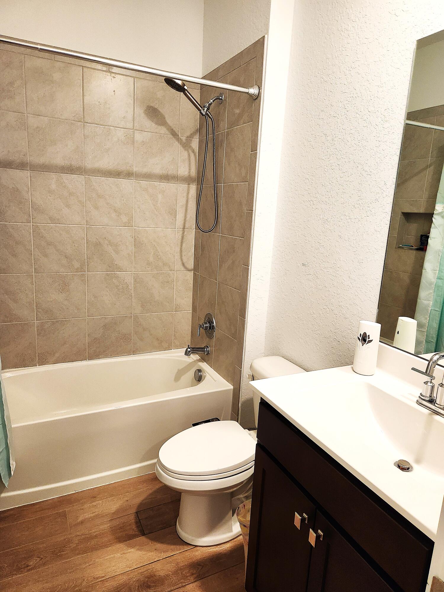 2841 Ne Breezeway Circle Property Photo 27