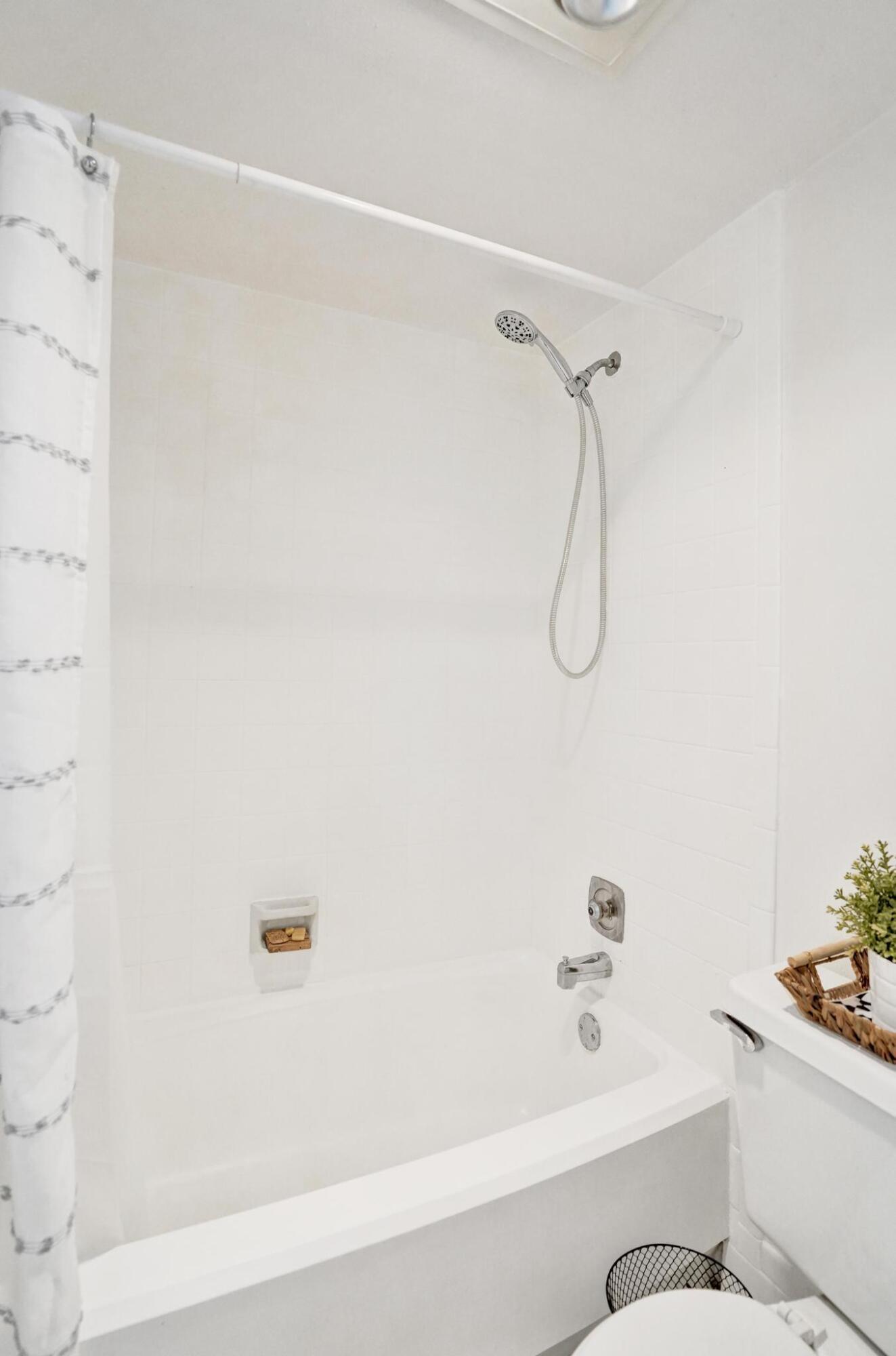 9460 Tangerine Place 408 Property Photo 23