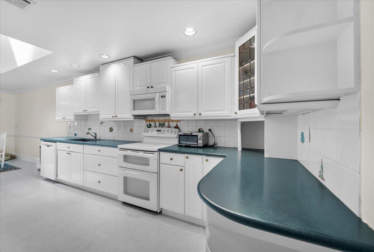 2908 Banyan Blvd Circle Nw Property Photo 32