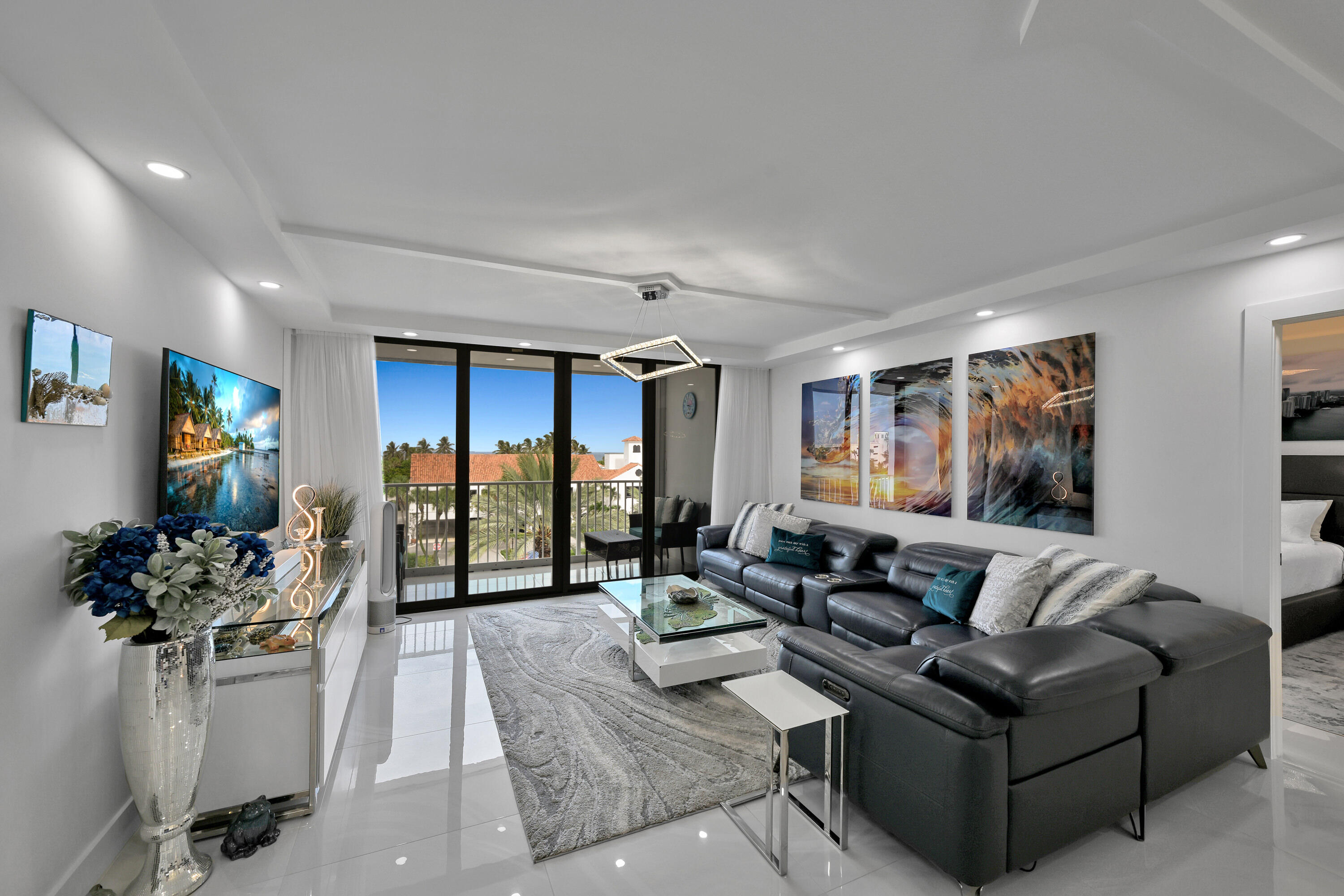 2860 S Ocean Boulevard 516 Property Photo 2