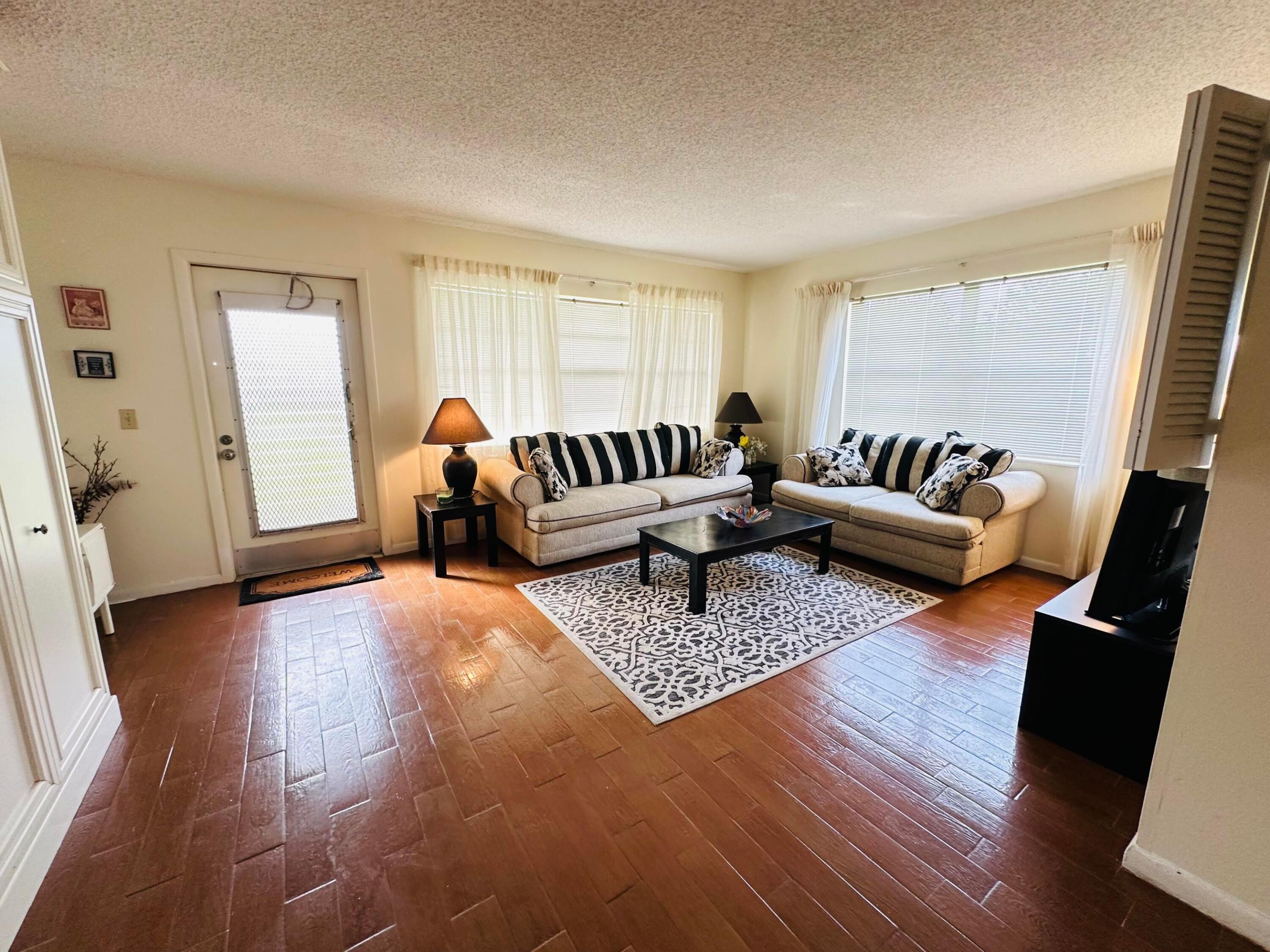 8 Grantham D Property Photo 3