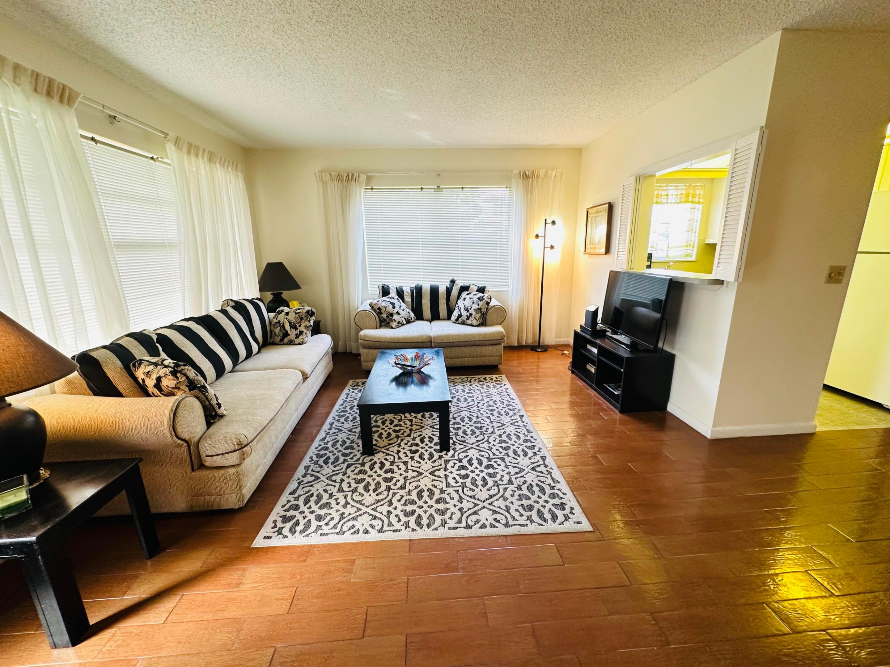 8 Grantham D Property Photo 6