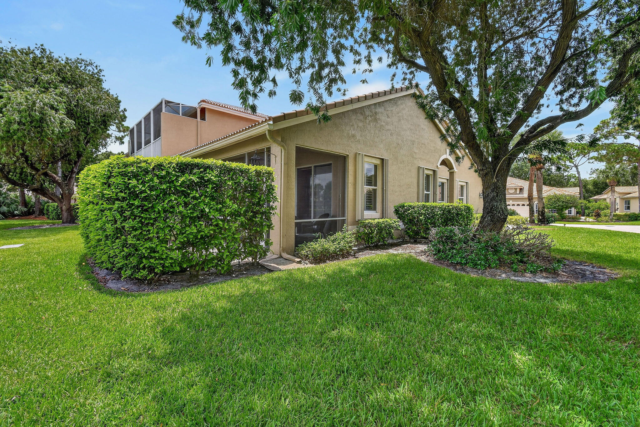 7007 Torrey Pines Circle Property Photo 8