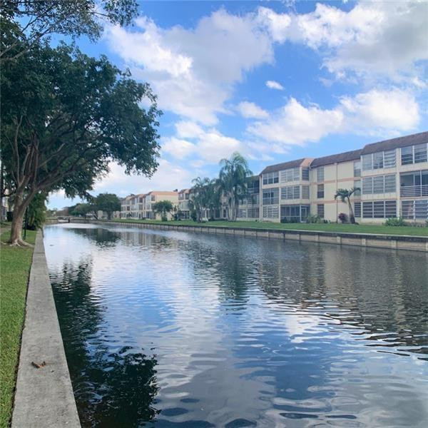 8360 Sands Point Boulevard G210 Property Photo 15