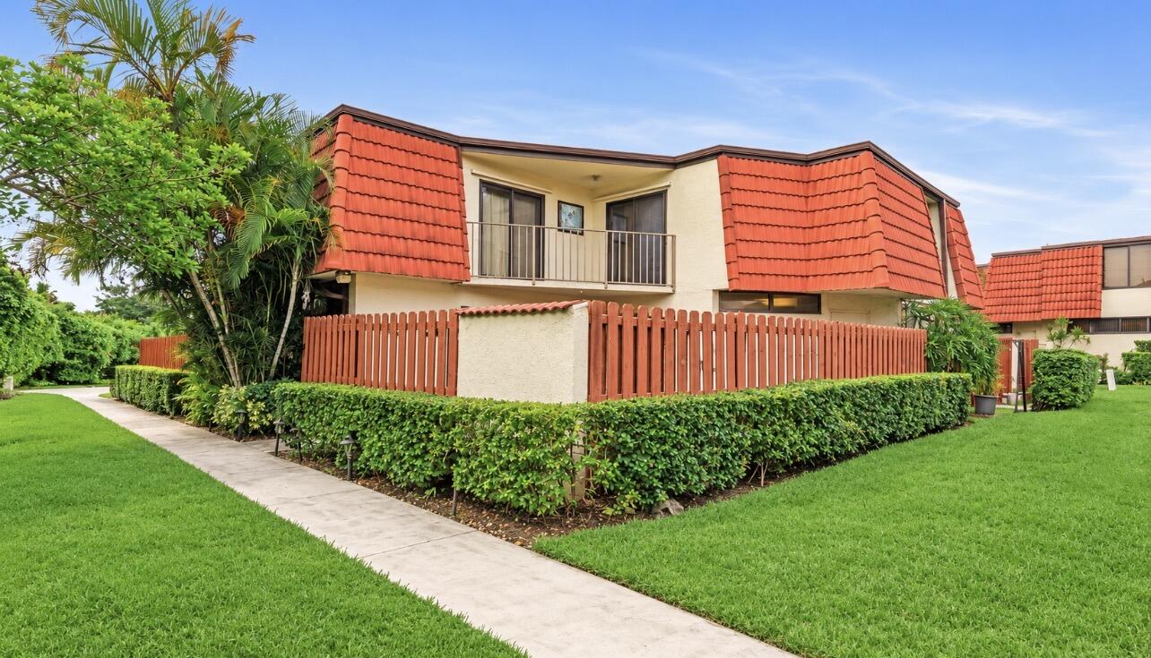 3874 VICTORIA Drive Property Photo 1