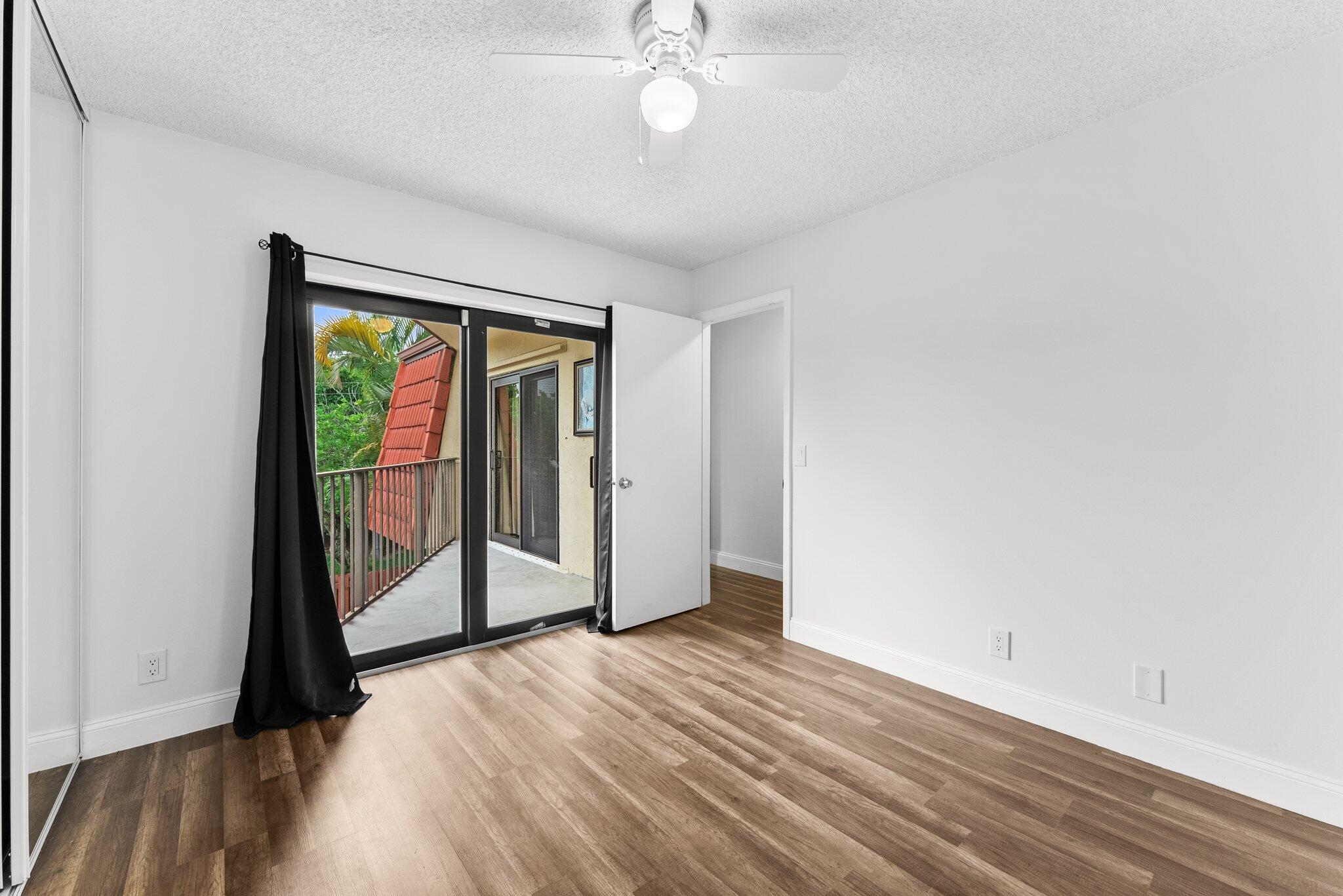 3874 Victoria Drive Property Photo 9